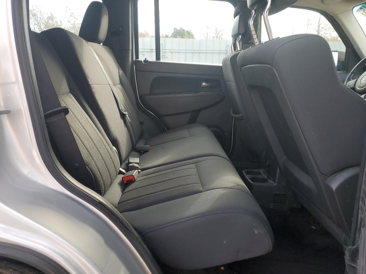 2011 Jeep Liberty Sport Silver vin: 1J4PN2GKXBW557155