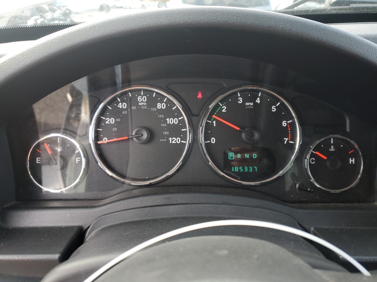 2011 Jeep Liberty Sport Silver vin: 1J4PN2GKXBW557155
