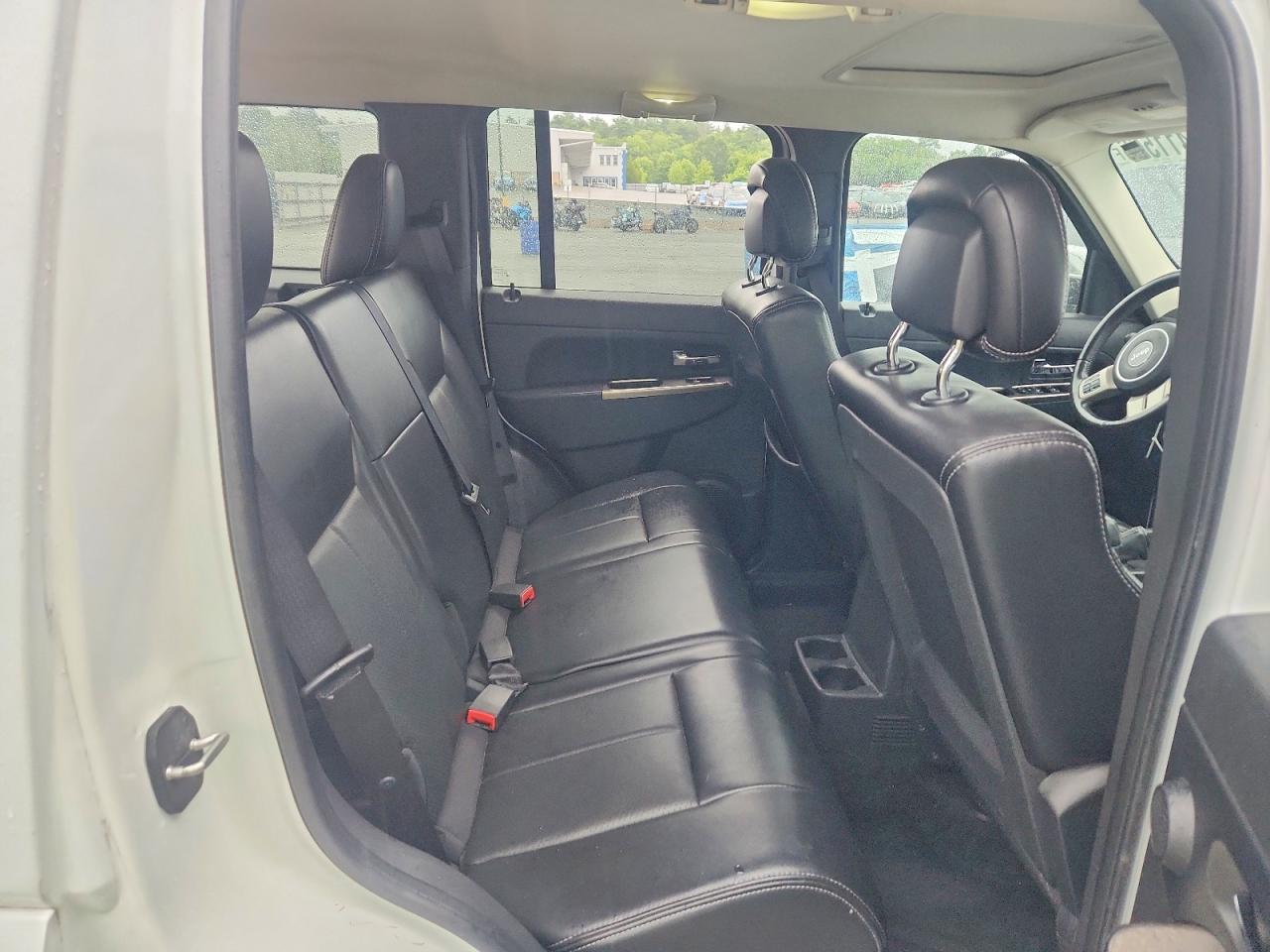 2011 Jeep Liberty Limited White vin: 1J4PN5GK5BW596124
