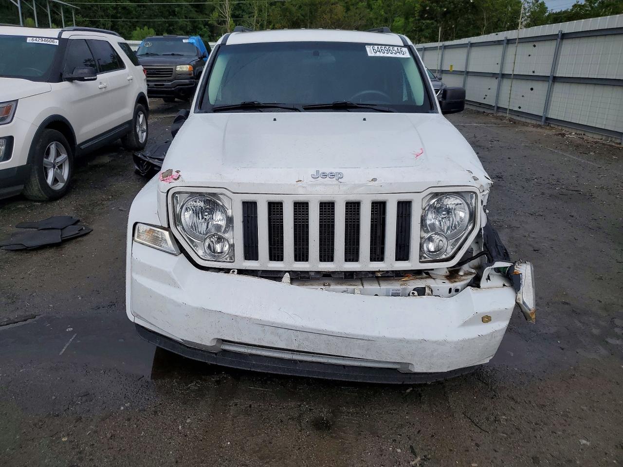 2011 Jeep Liberty Sport Белый vin: 1J4PP2GK0BW569664