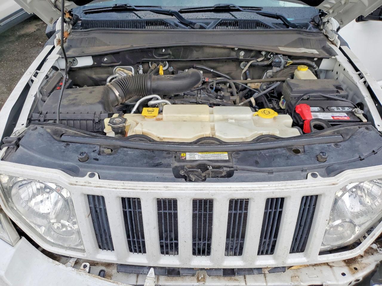 2011 Jeep Liberty Sport Белый vin: 1J4PP2GK0BW569664