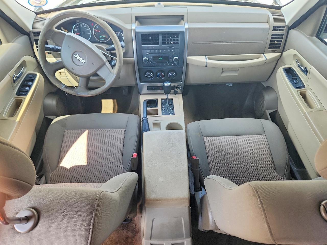 2010 Jeep Liberty Sport Beige vin: 1J4PP2GK1AW132738