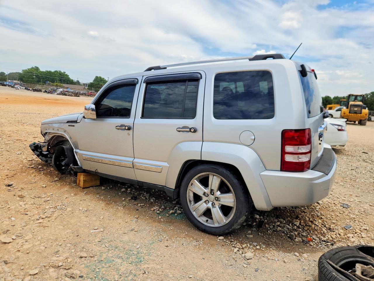 2011 Jeep Liberty Sport Silver vin: 1J4PP2GK1BW578826
