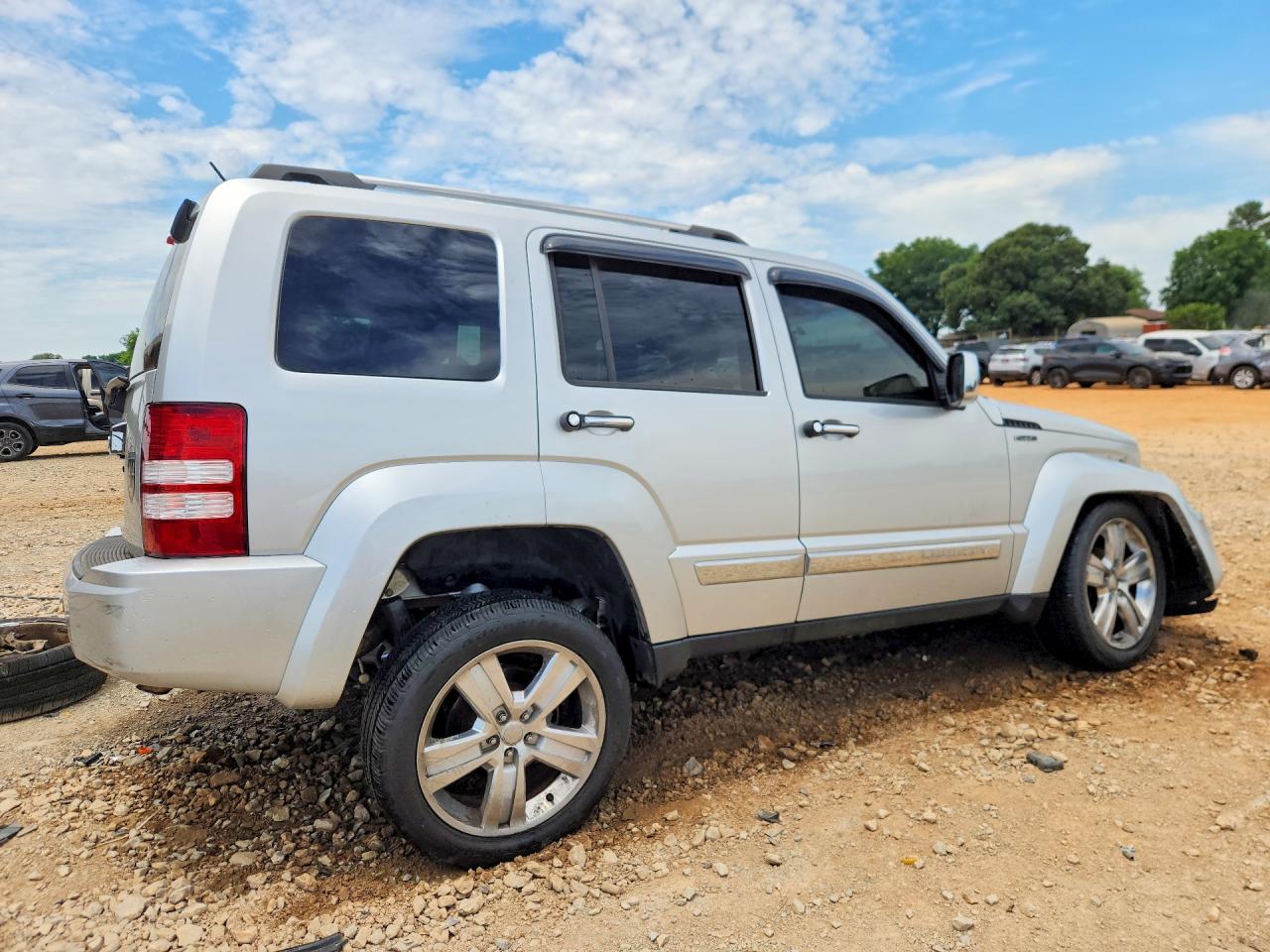 2011 Jeep Liberty Sport Silver vin: 1J4PP2GK1BW578826