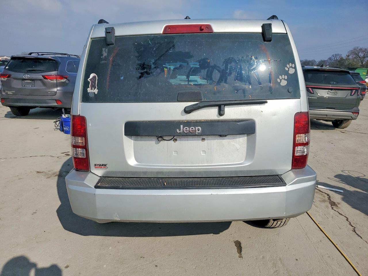 2010 Jeep Liberty Sport Silver vin: 1J4PP2GK2AW132649