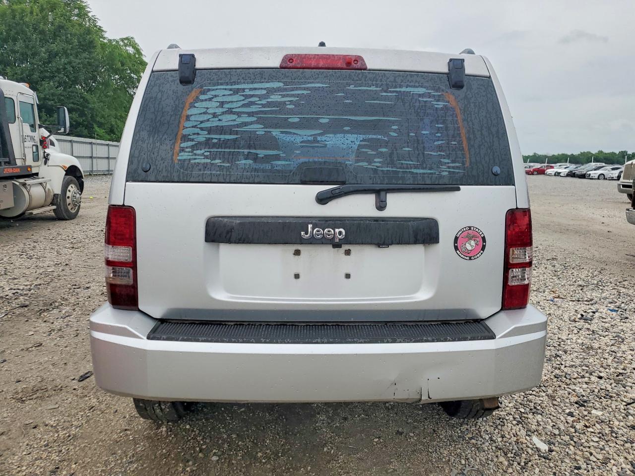 2011 Jeep Liberty Sport Silver vin: 1J4PP2GK3BW509698