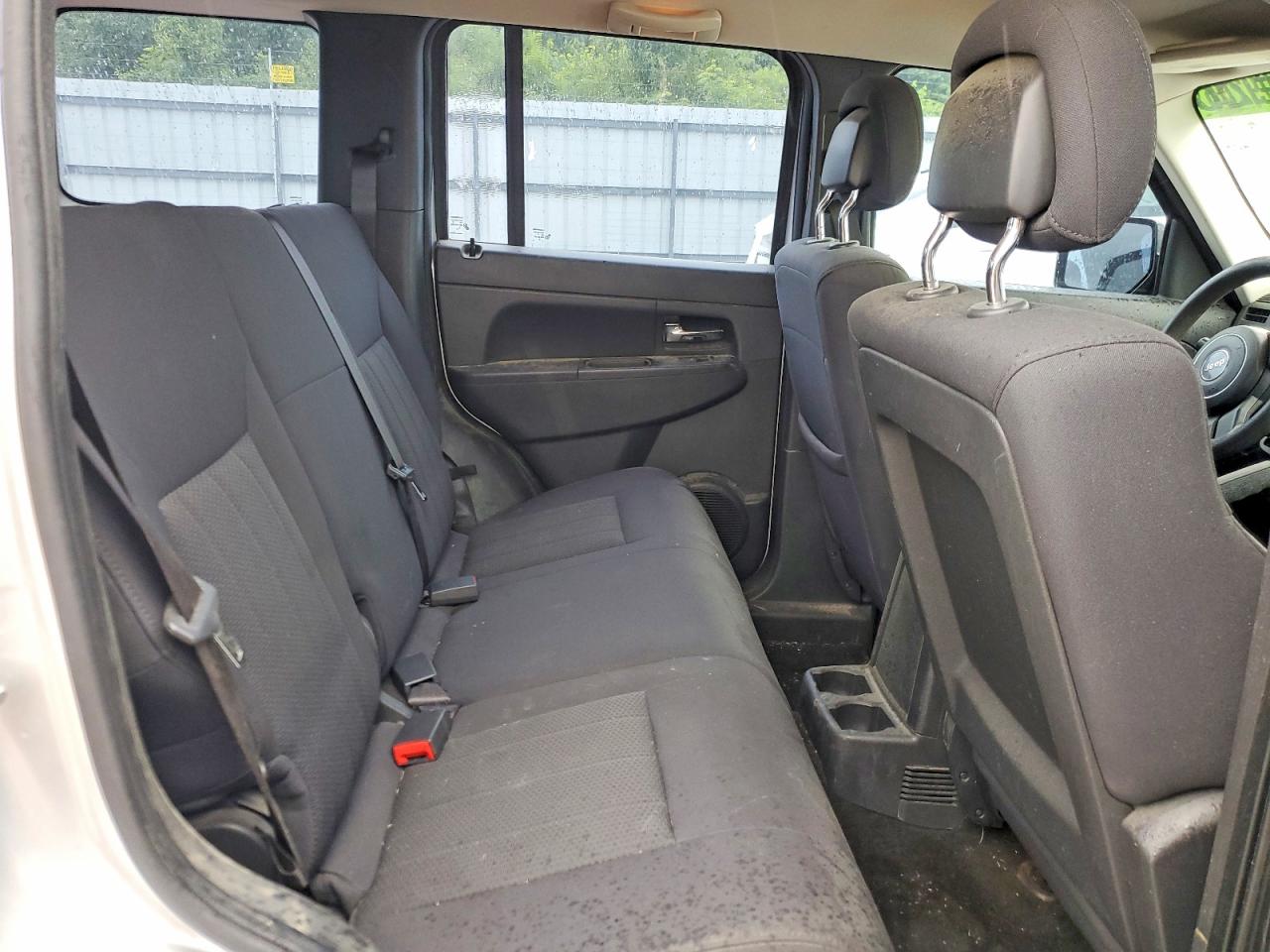 2011 Jeep Liberty Sport Silver vin: 1J4PP2GK3BW509698
