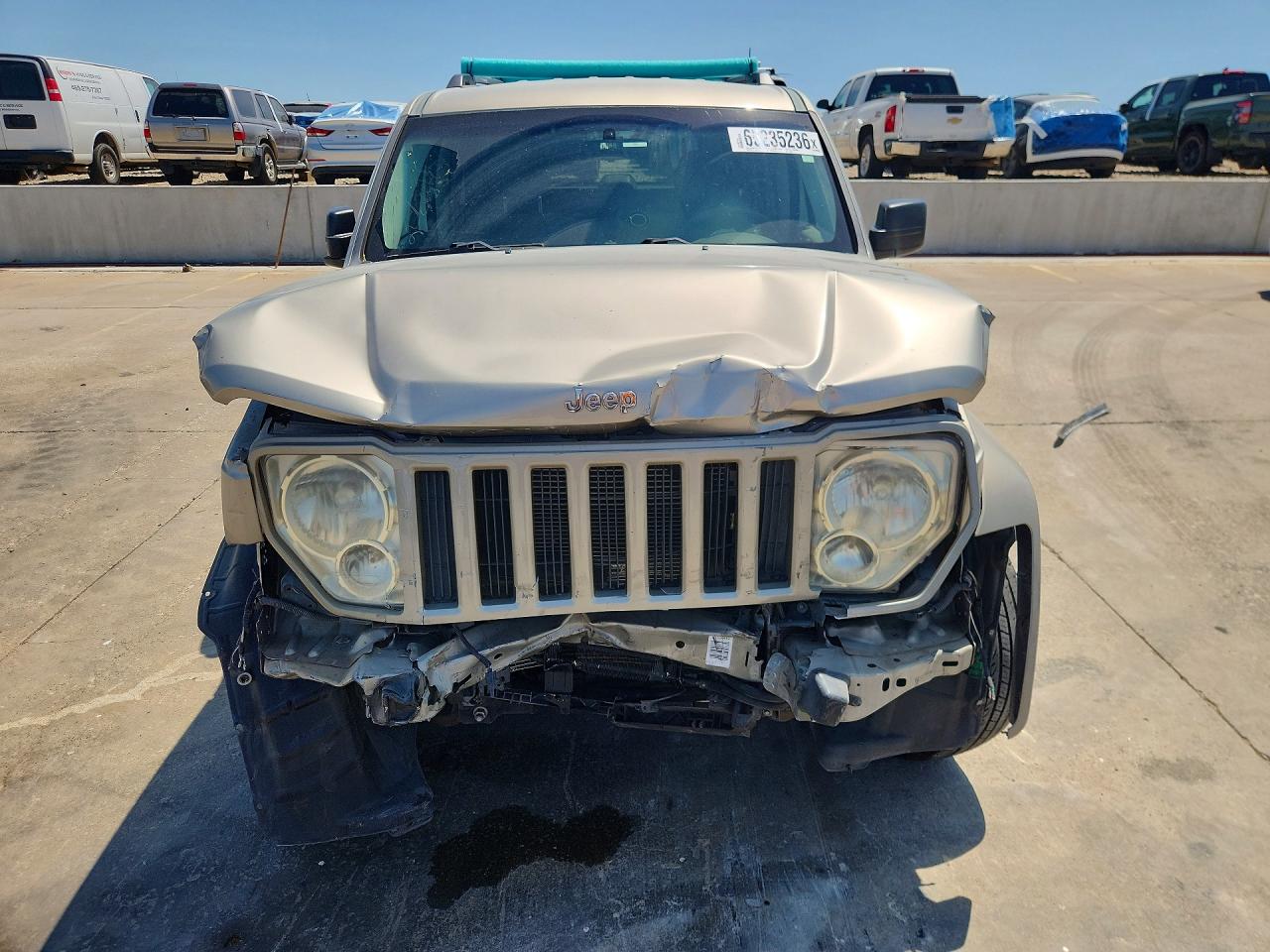 2010 Jeep Liberty Sport Tan vin: 1J4PP2GK5AW112301