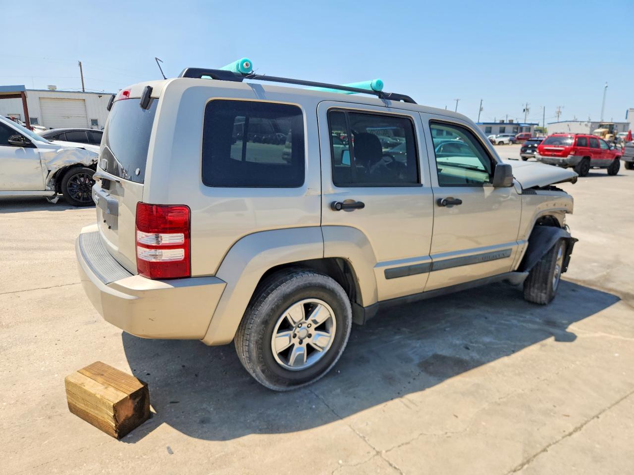2010 Jeep Liberty Sport Tan vin: 1J4PP2GK5AW112301