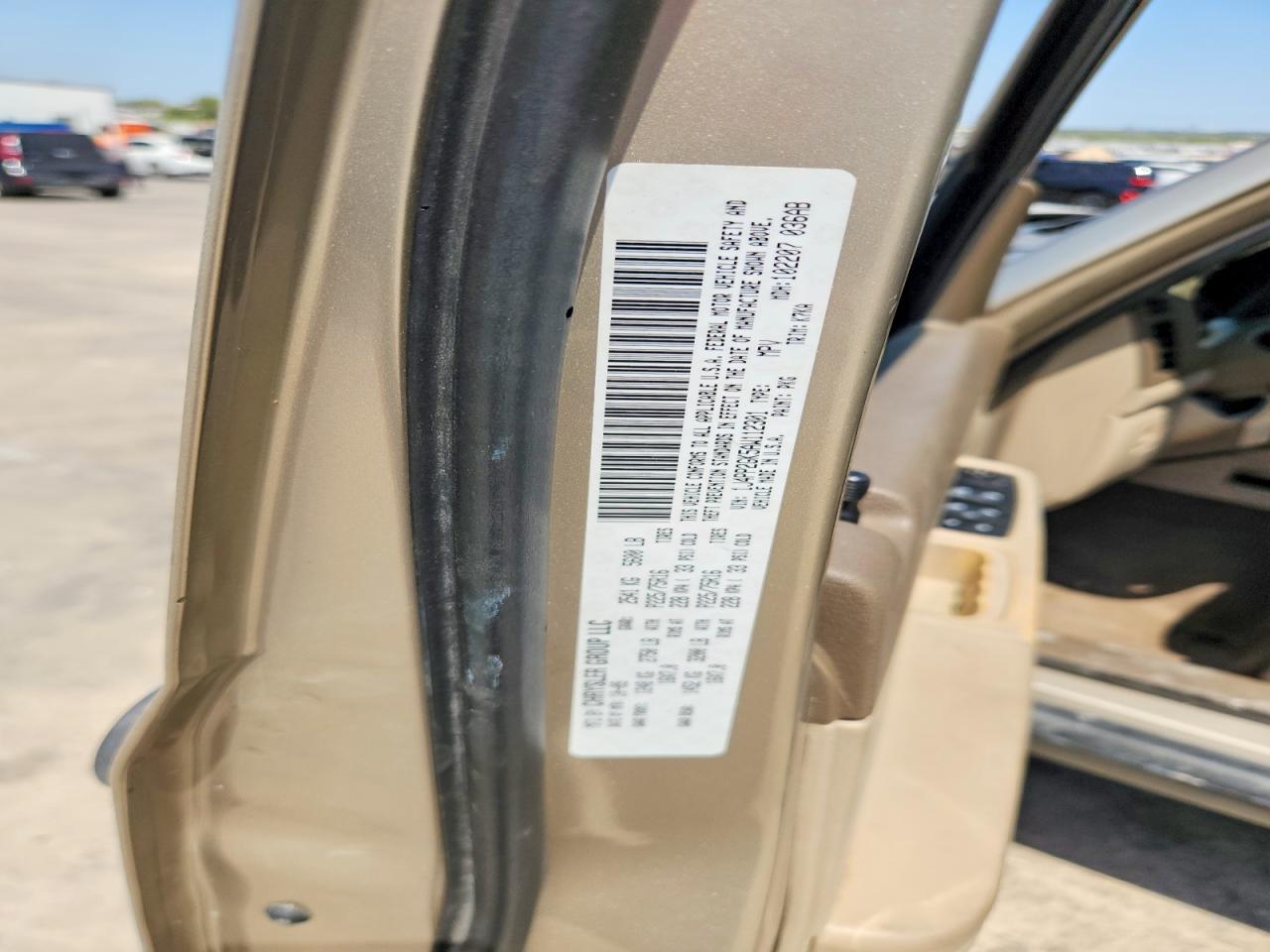 2010 Jeep Liberty Sport Tan vin: 1J4PP2GK5AW112301