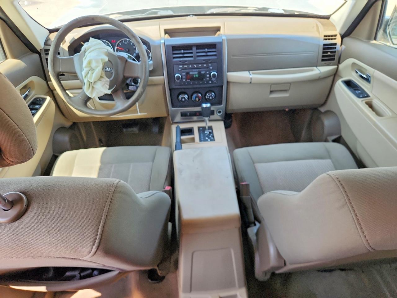 2010 Jeep Liberty Sport Tan vin: 1J4PP2GK5AW112301