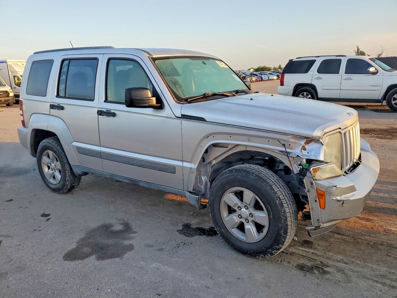 2011 Jeep Liberty Sport Silver vin: 1J4PP2GK5BW594821