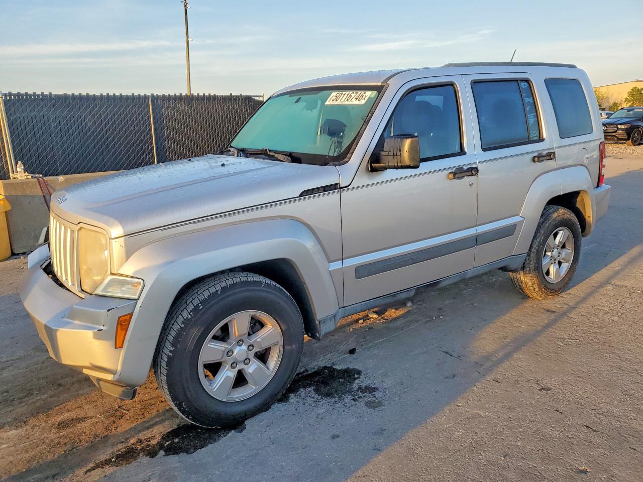 2011 Jeep Liberty Sport Silver vin: 1J4PP2GK5BW594821
