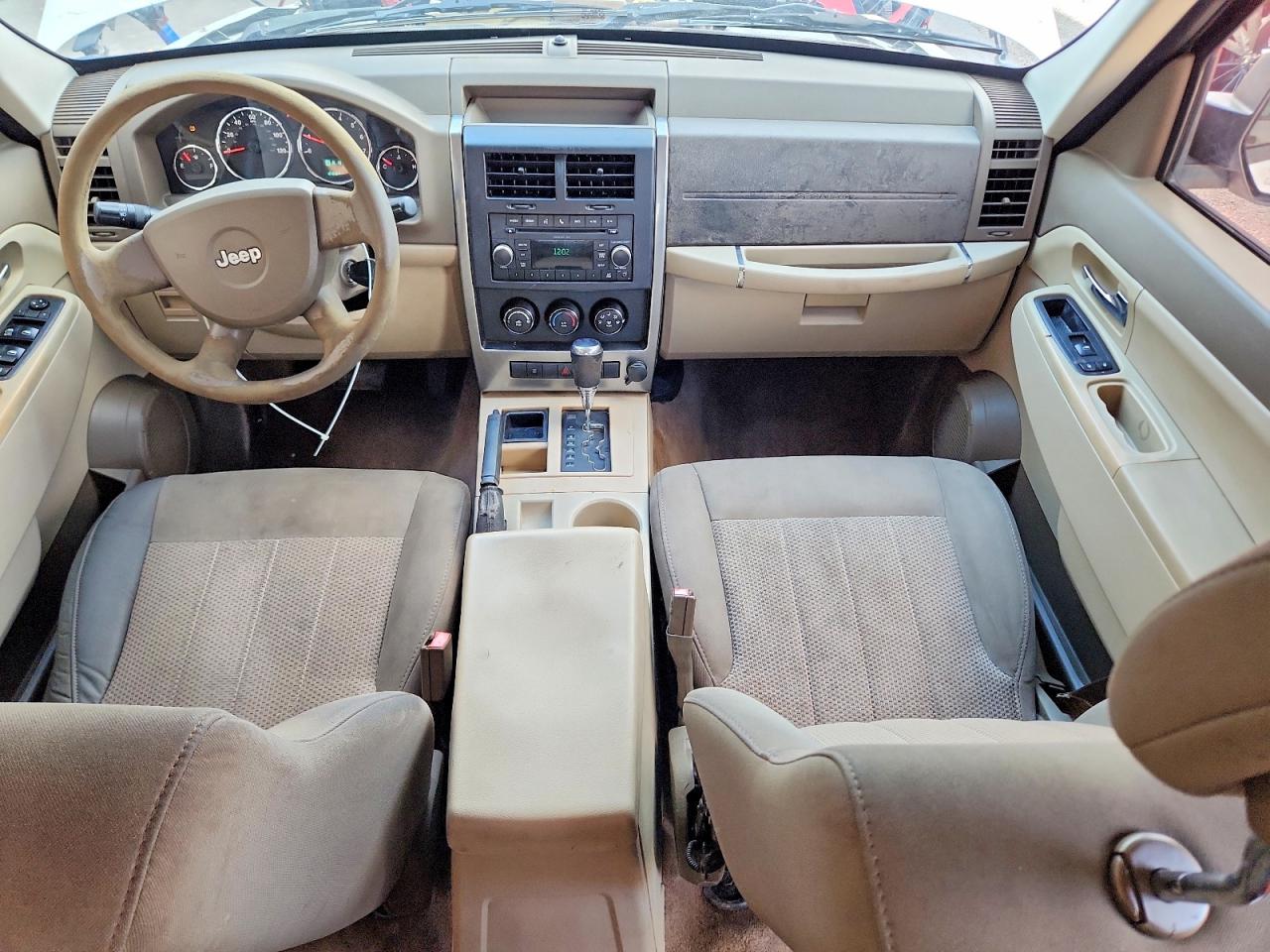 2010 Jeep Liberty Sport White vin: 1J4PP2GK6AW106376