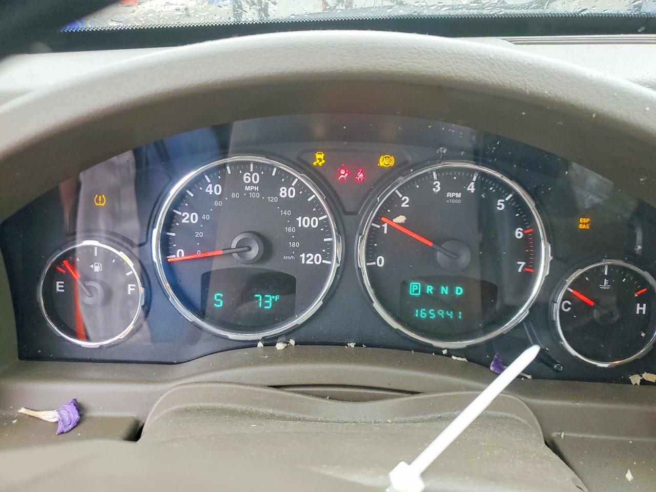 2010 Jeep Liberty Sport White vin: 1J4PP2GK6AW117605