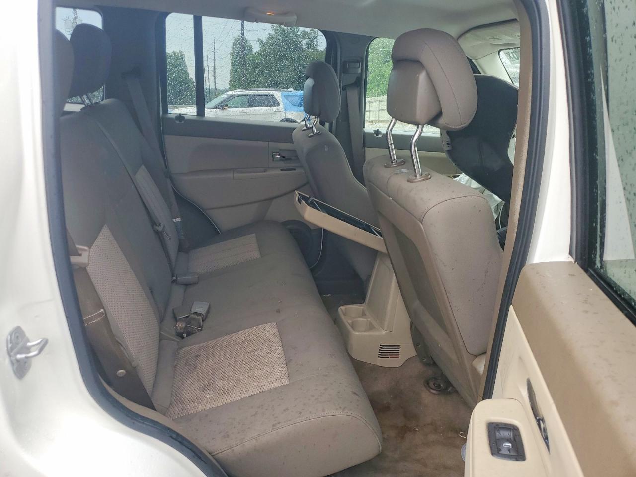 2010 Jeep Liberty Sport White vin: 1J4PP2GK6AW117605