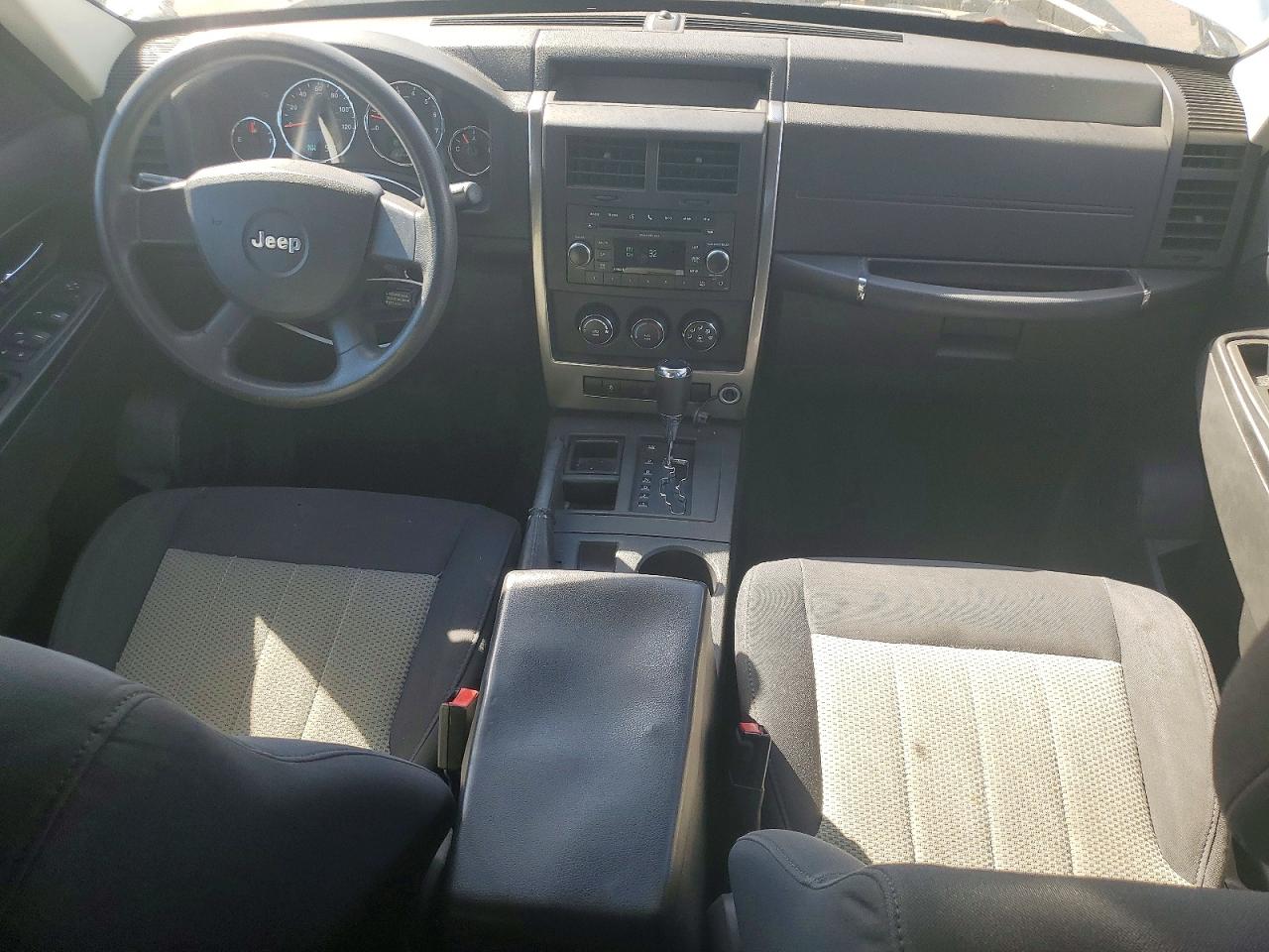 2010 Jeep Liberty Sport White vin: 1J4PP2GK7AW107407