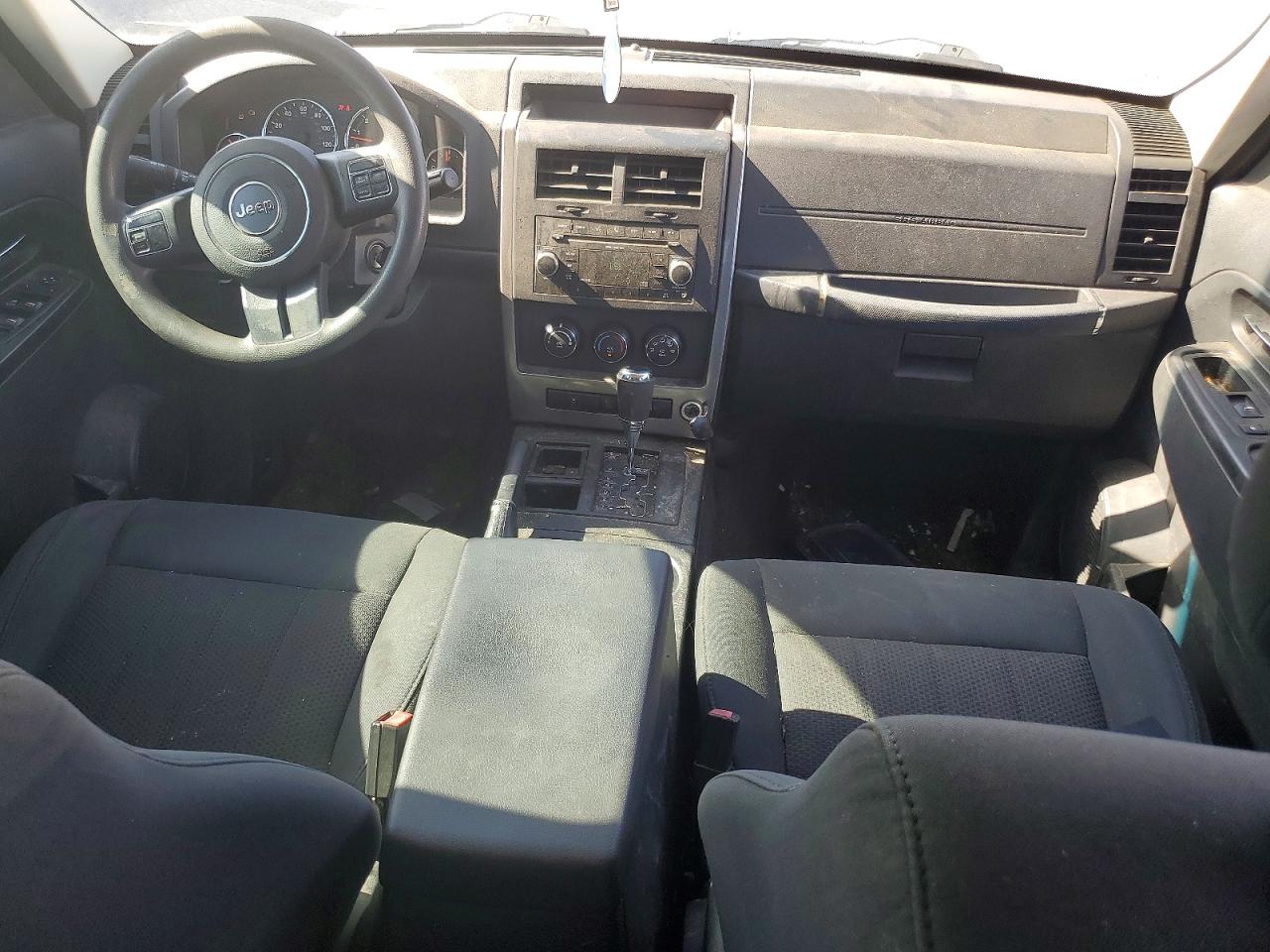2011 Jeep Liberty Sport White vin: 1J4PP2GK7BW522048