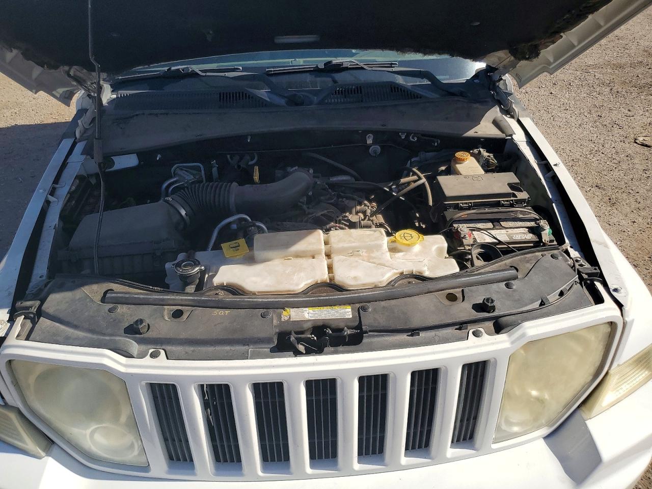 2011 Jeep Liberty Sport White vin: 1J4PP2GK7BW522048