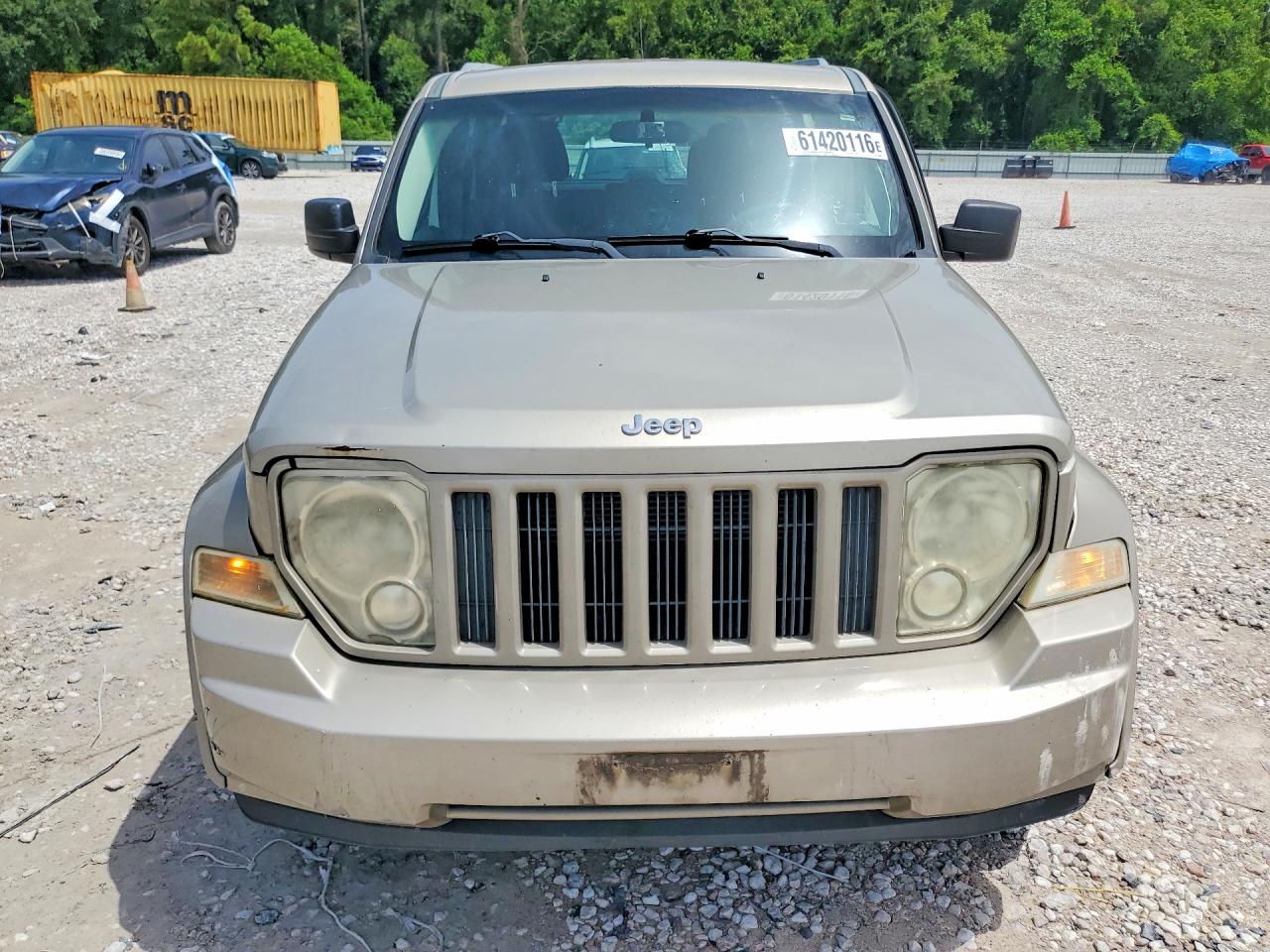 2011 Jeep Liberty Sport Beige vin: 1J4PP2GK7BW569693