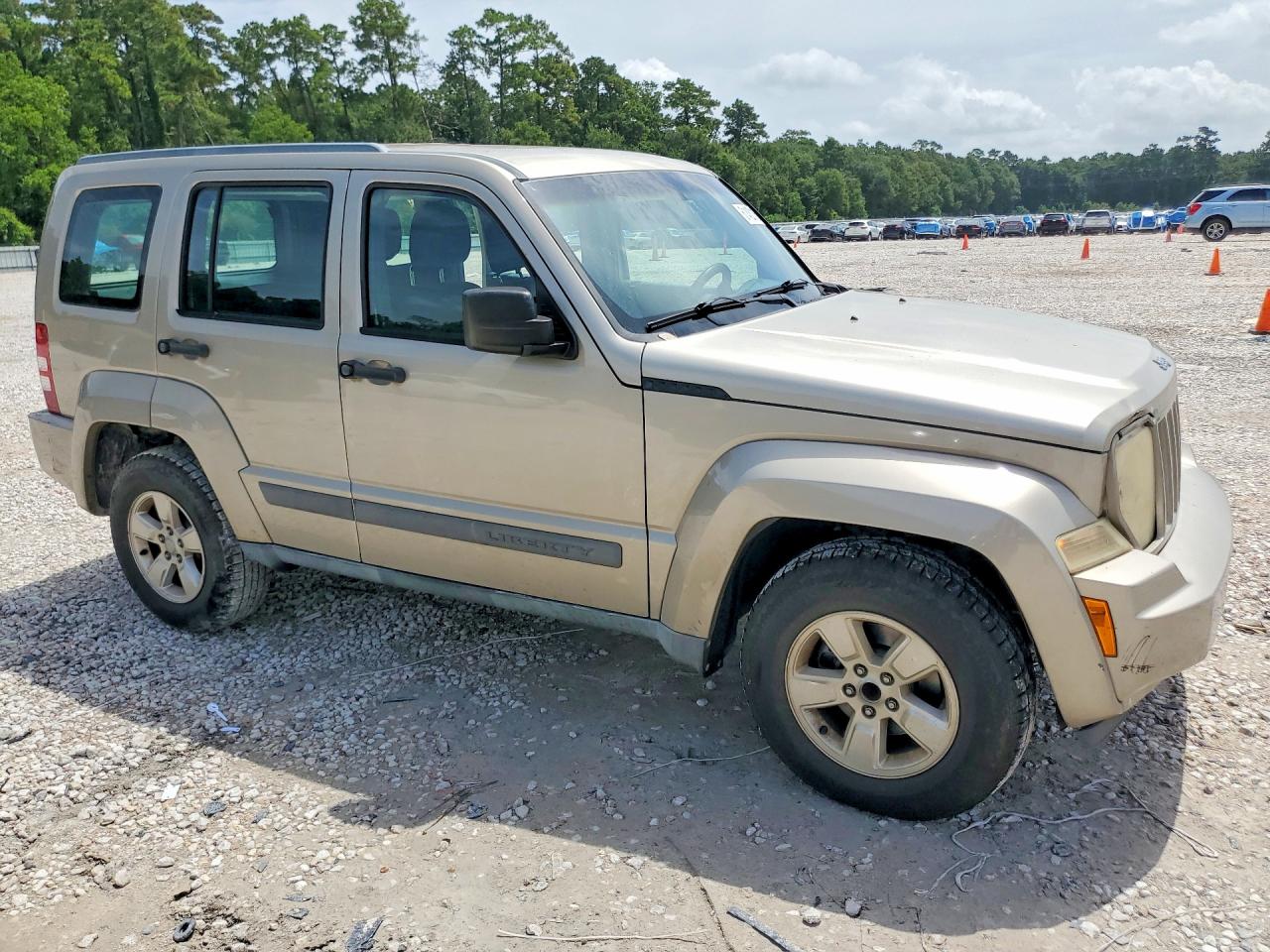 2011 Jeep Liberty Sport Beige vin: 1J4PP2GK7BW569693