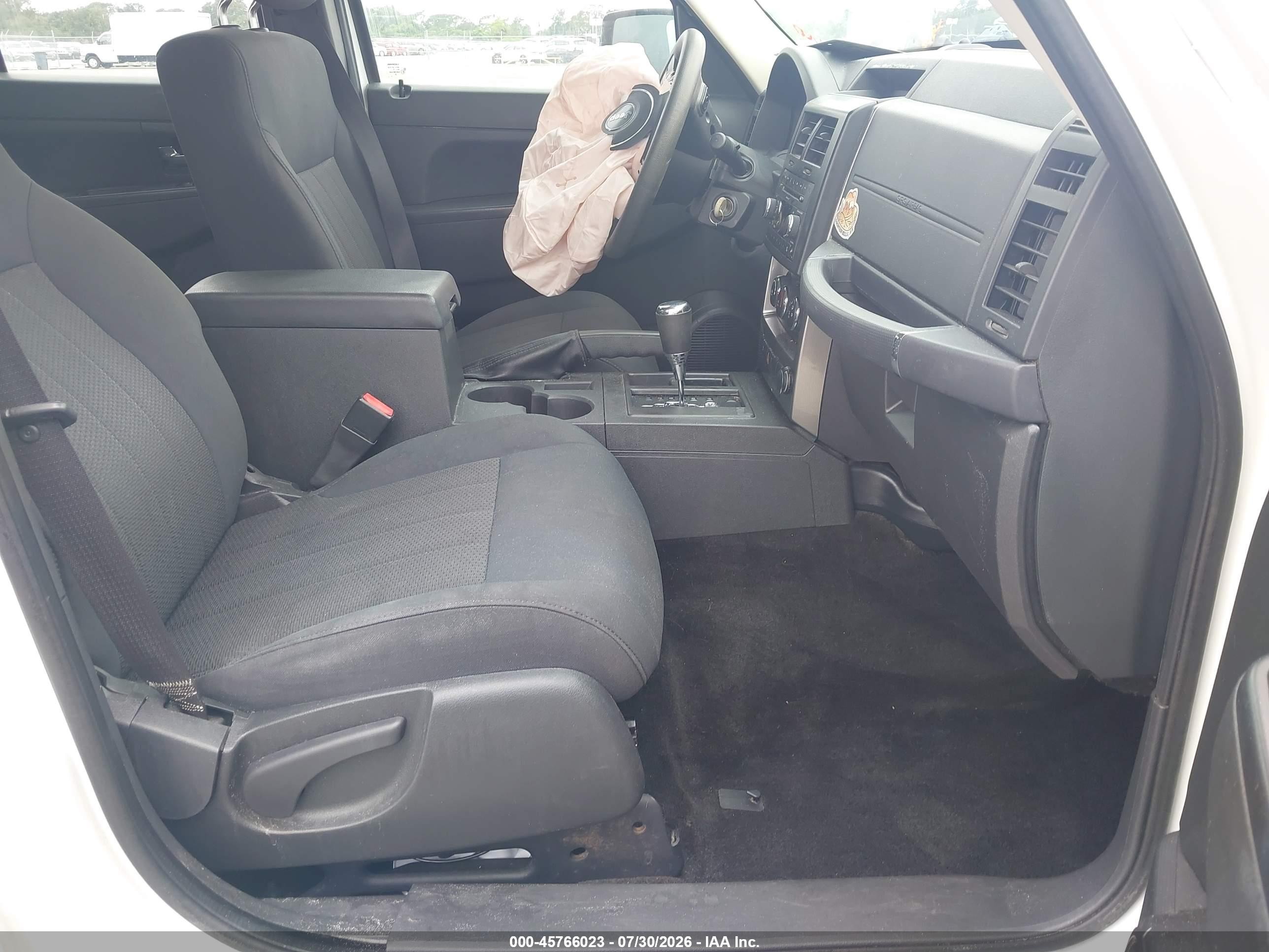 2011 Jeep Liberty Sport White vin: 1J4PP2GK7BW595873