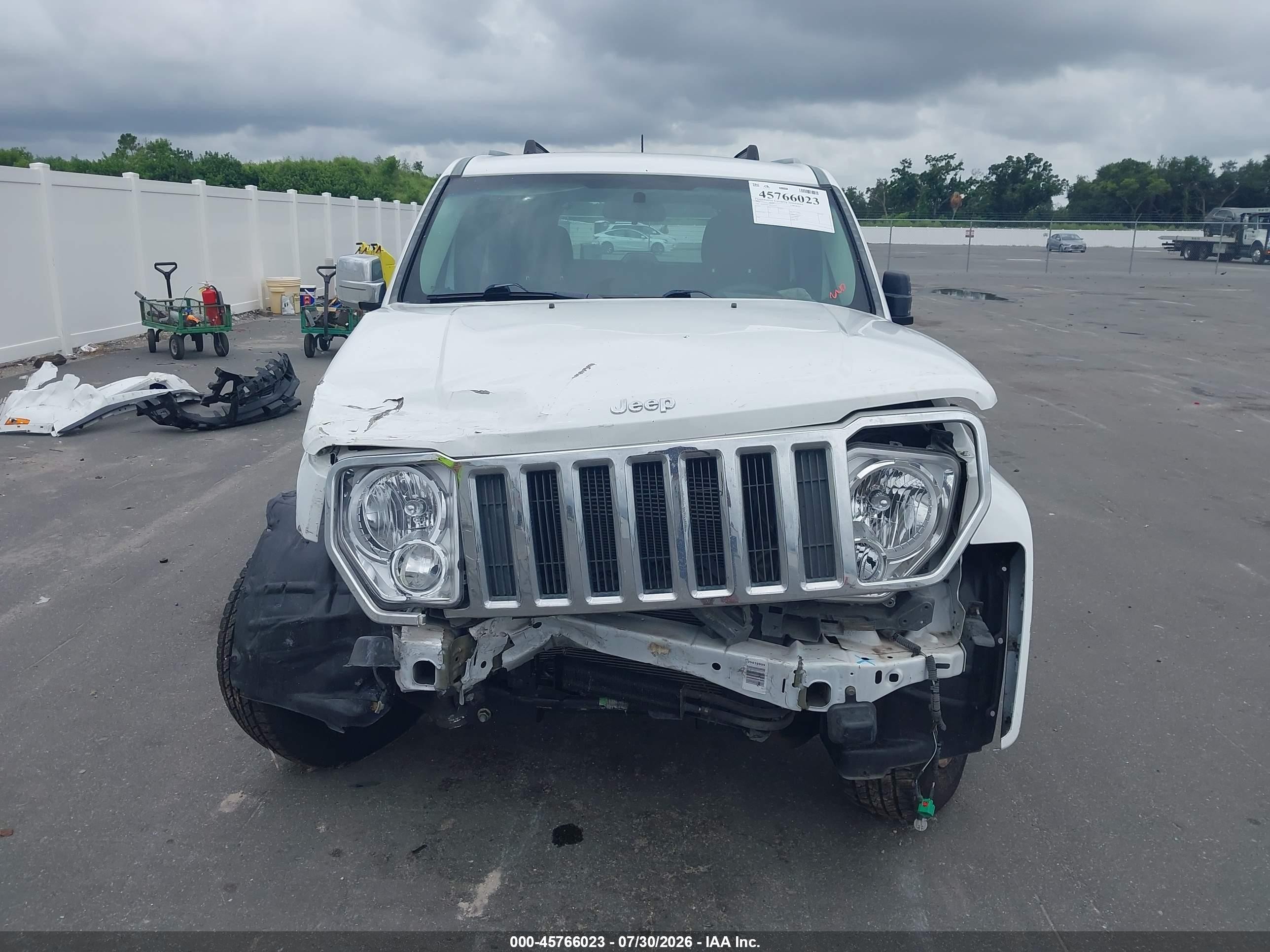 2011 Jeep Liberty Sport White vin: 1J4PP2GK7BW595873