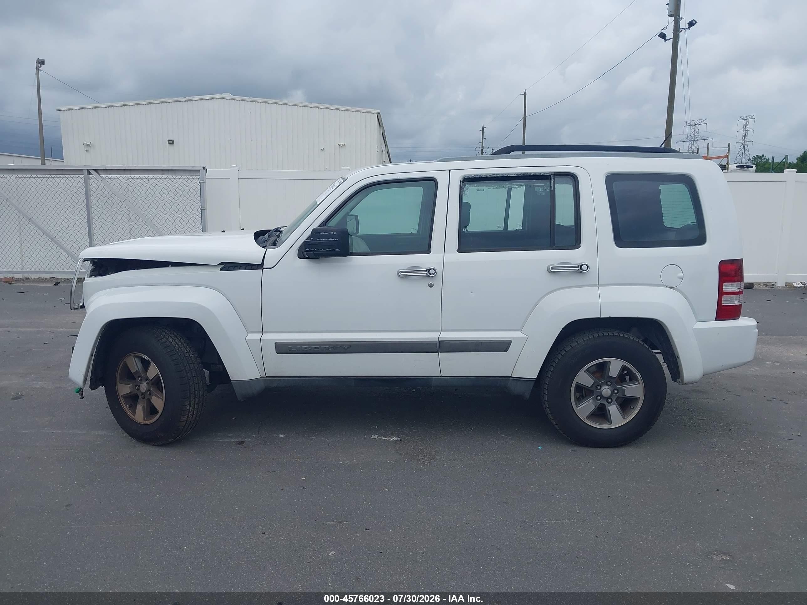 2011 Jeep Liberty Sport White vin: 1J4PP2GK7BW595873