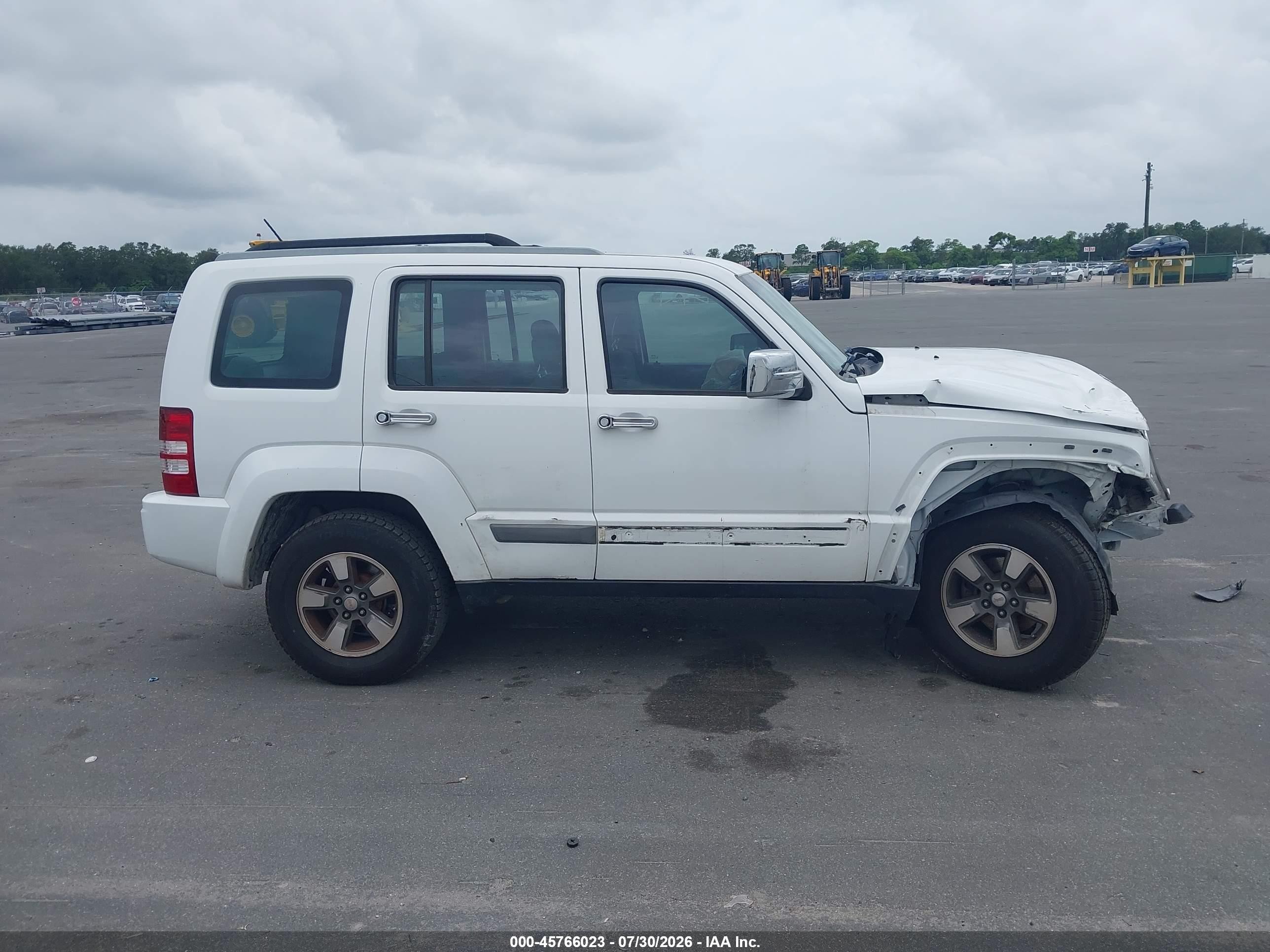 2011 Jeep Liberty Sport White vin: 1J4PP2GK7BW595873