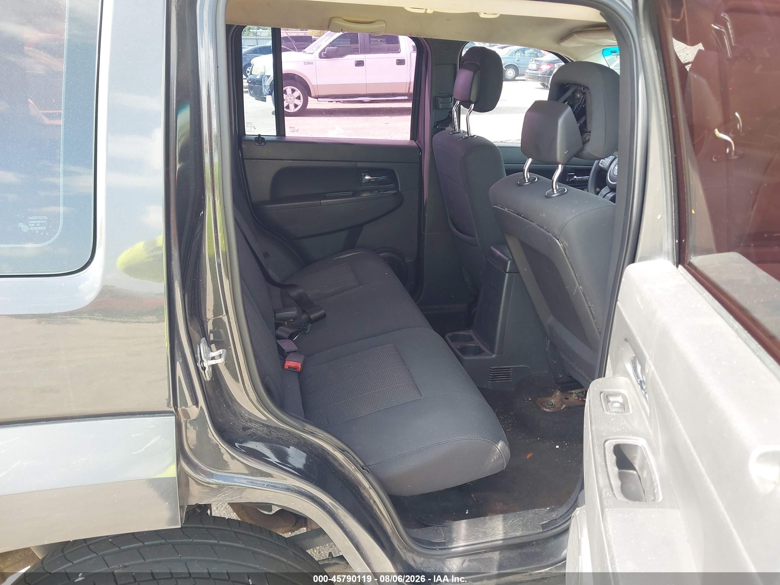 2011 Jeep Liberty Sport Серый vin: 1J4PP2GK9BW552930