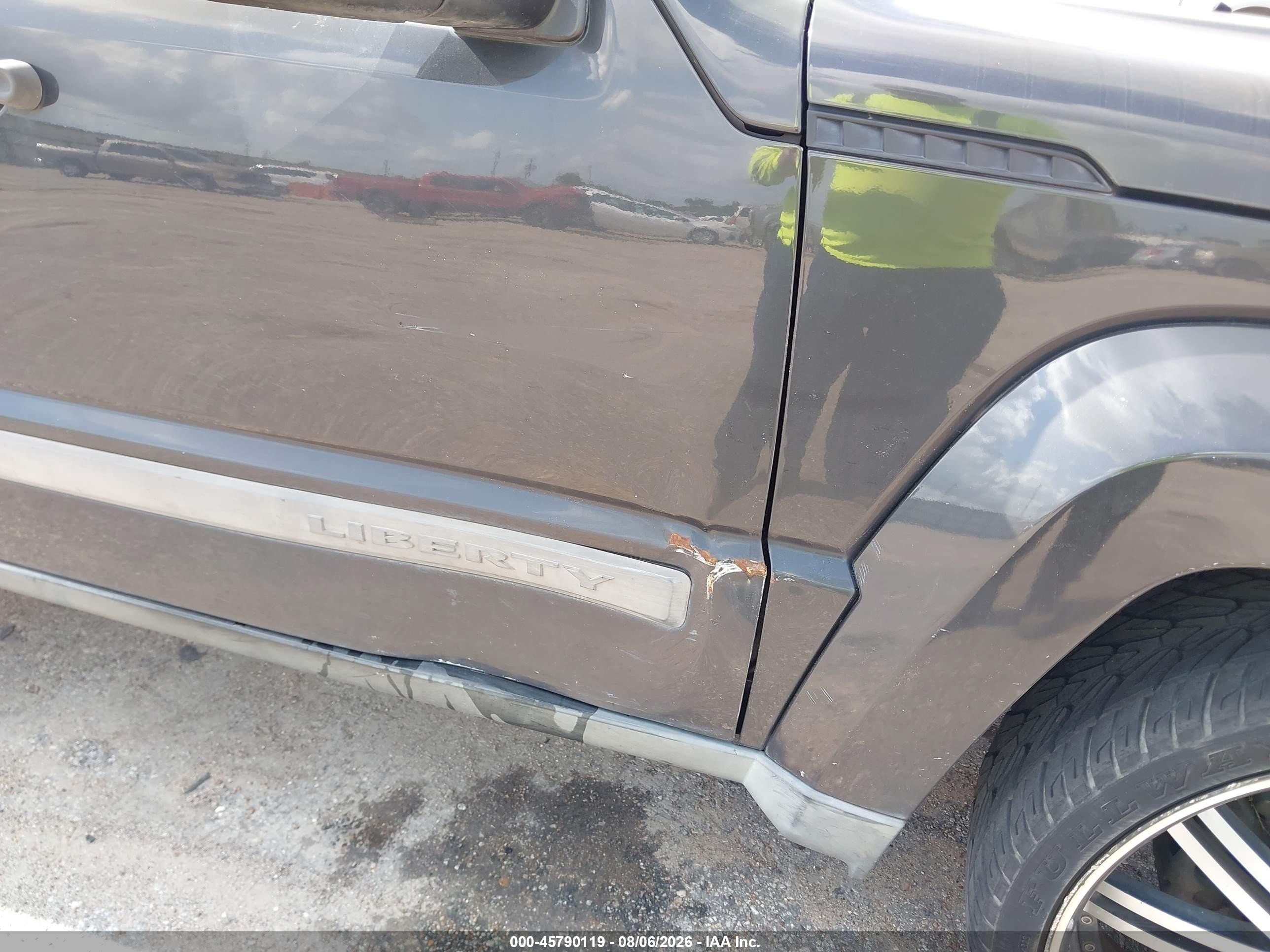 2011 Jeep Liberty Sport Серый vin: 1J4PP2GK9BW552930