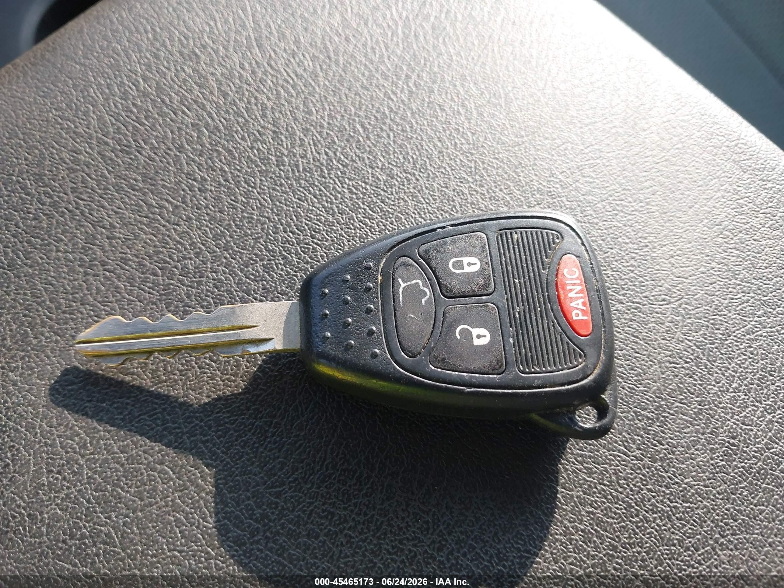 2010 Jeep Liberty Sport White vin: 1J4PP2GKXAW106199