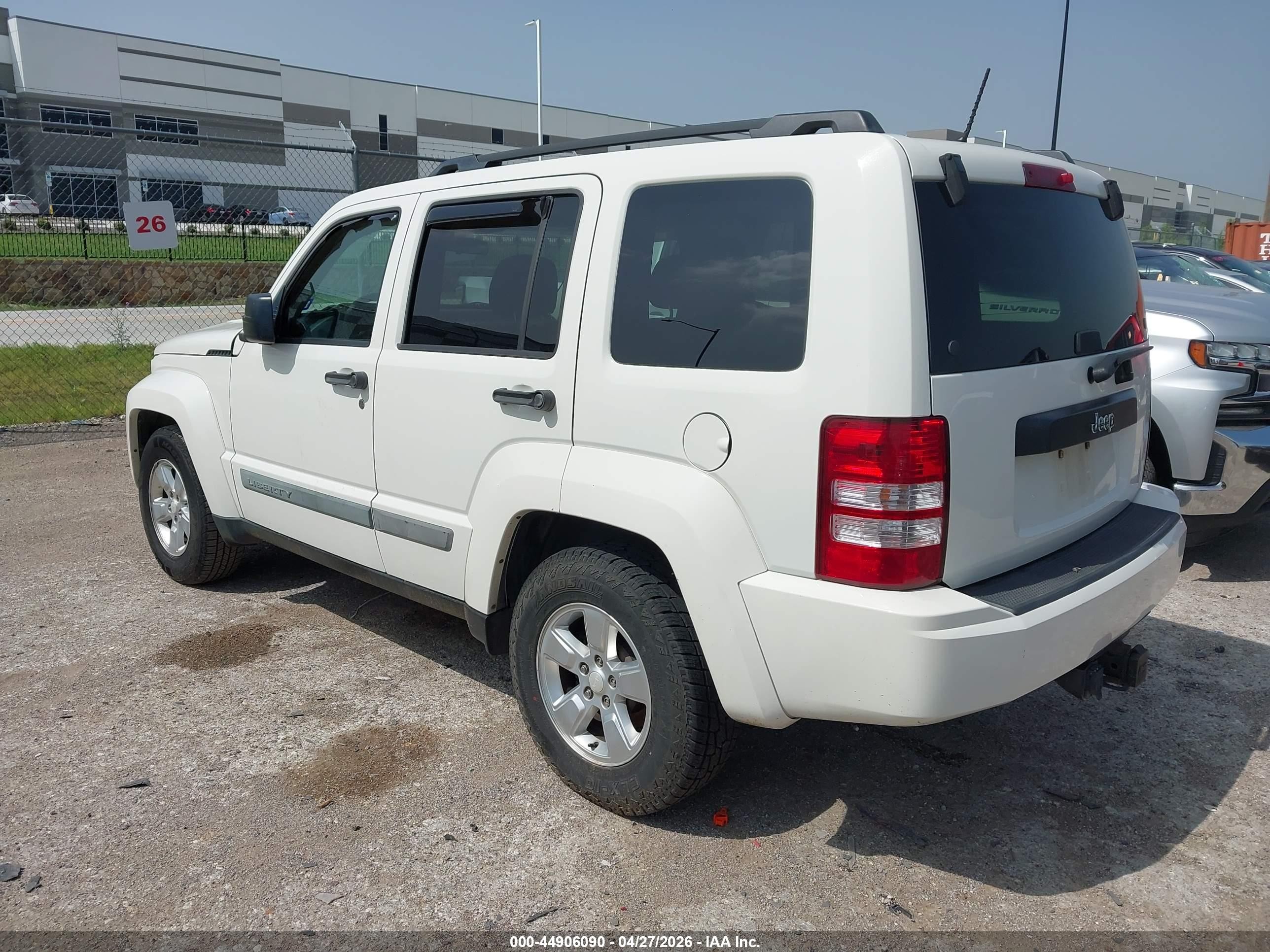 2010 Jeep Liberty Sport White vin: 1J4PP2GKXAW181209