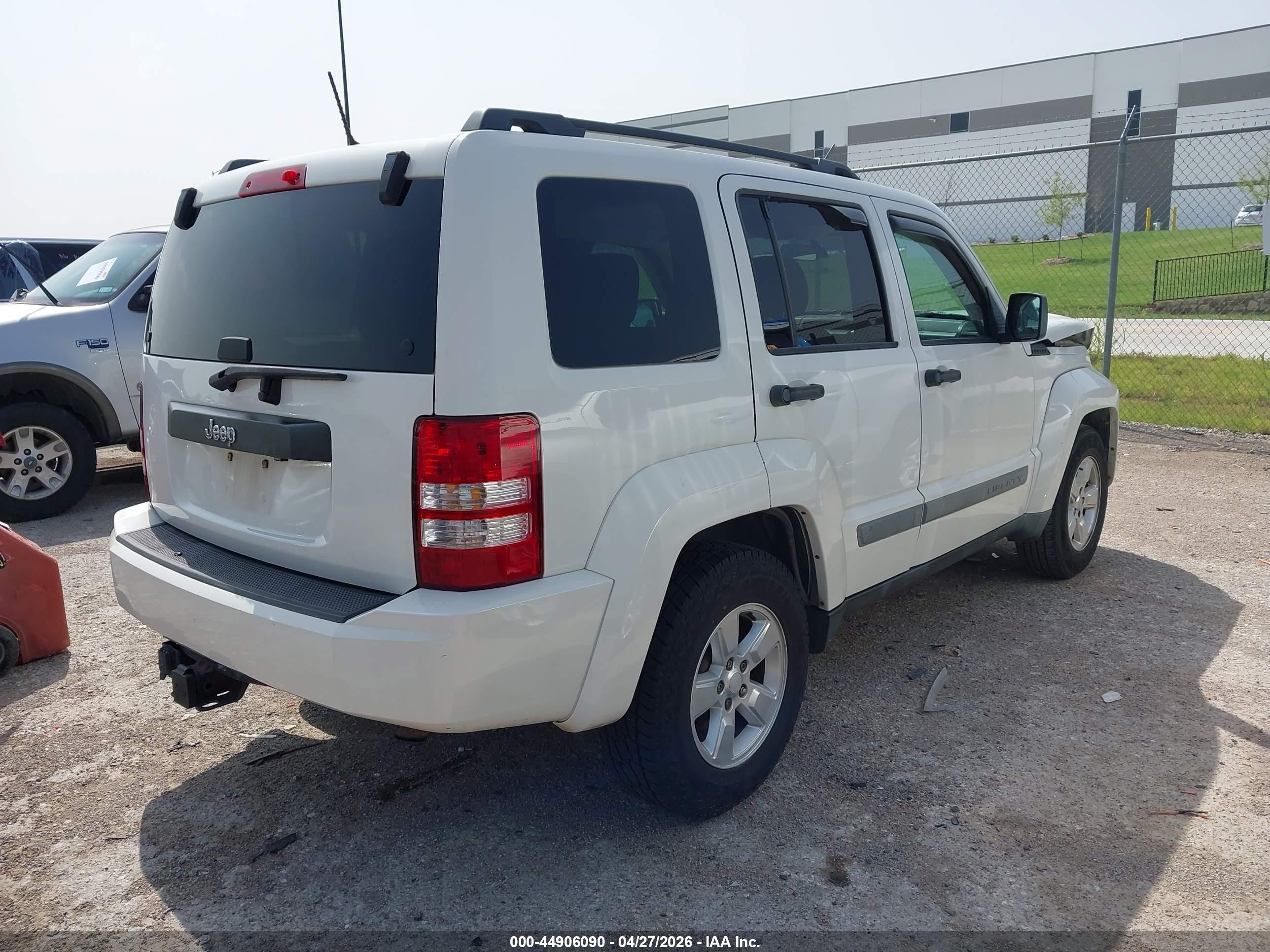 2010 Jeep Liberty Sport White vin: 1J4PP2GKXAW181209