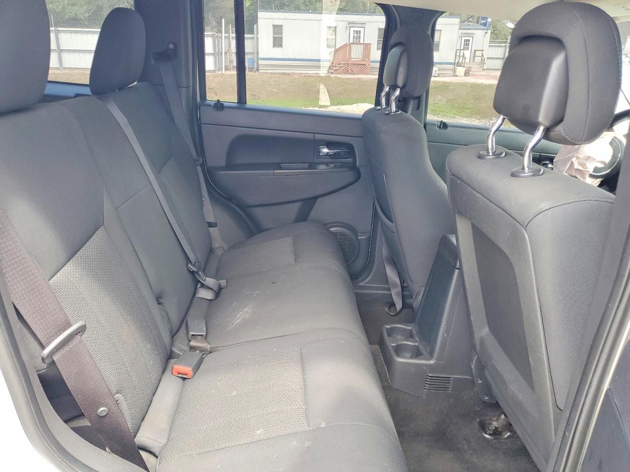 2011 Jeep Liberty Sport Silver vin: 1J4PP2GKXBW536347