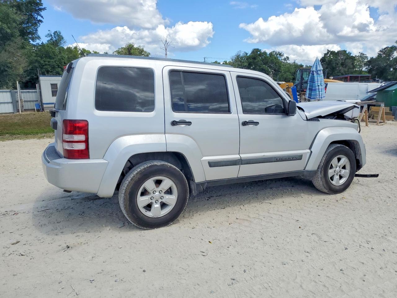 2011 Jeep Liberty Sport Silver vin: 1J4PP2GKXBW536347