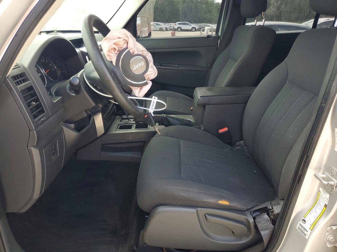 2011 Jeep Liberty Sport Silver vin: 1J4PP2GKXBW536347
