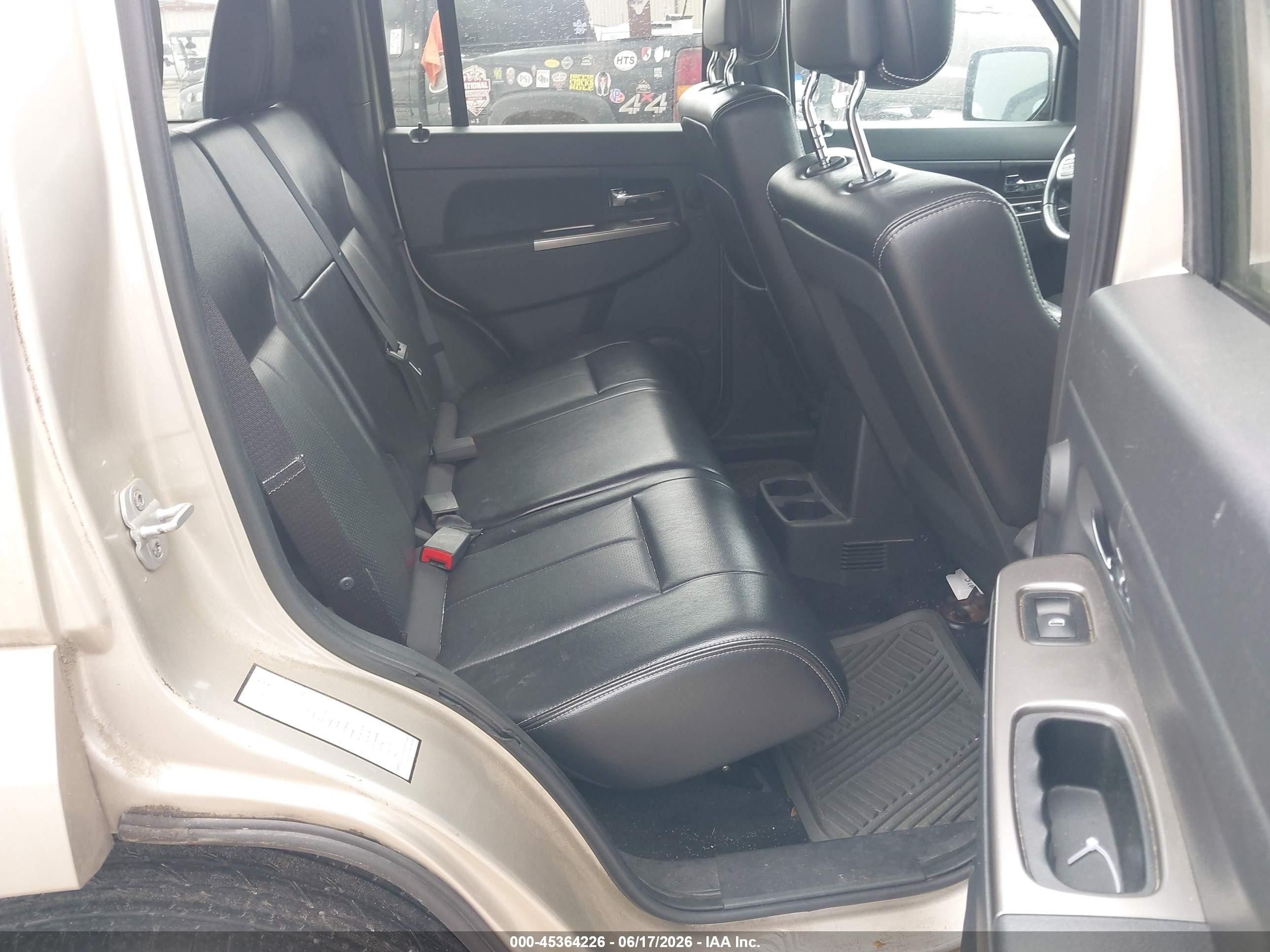 2011 Jeep Liberty Limited Edition Золотой vin: 1J4PP5GK1BW548405