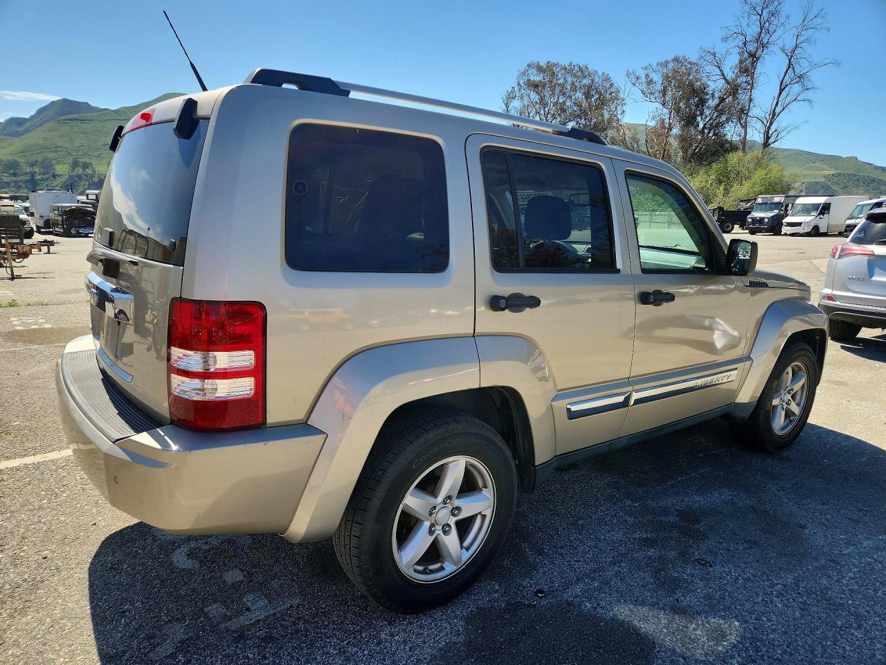 2011 Jeep Liberty Limited Tan vin: 1J4PP5GK3BW556120