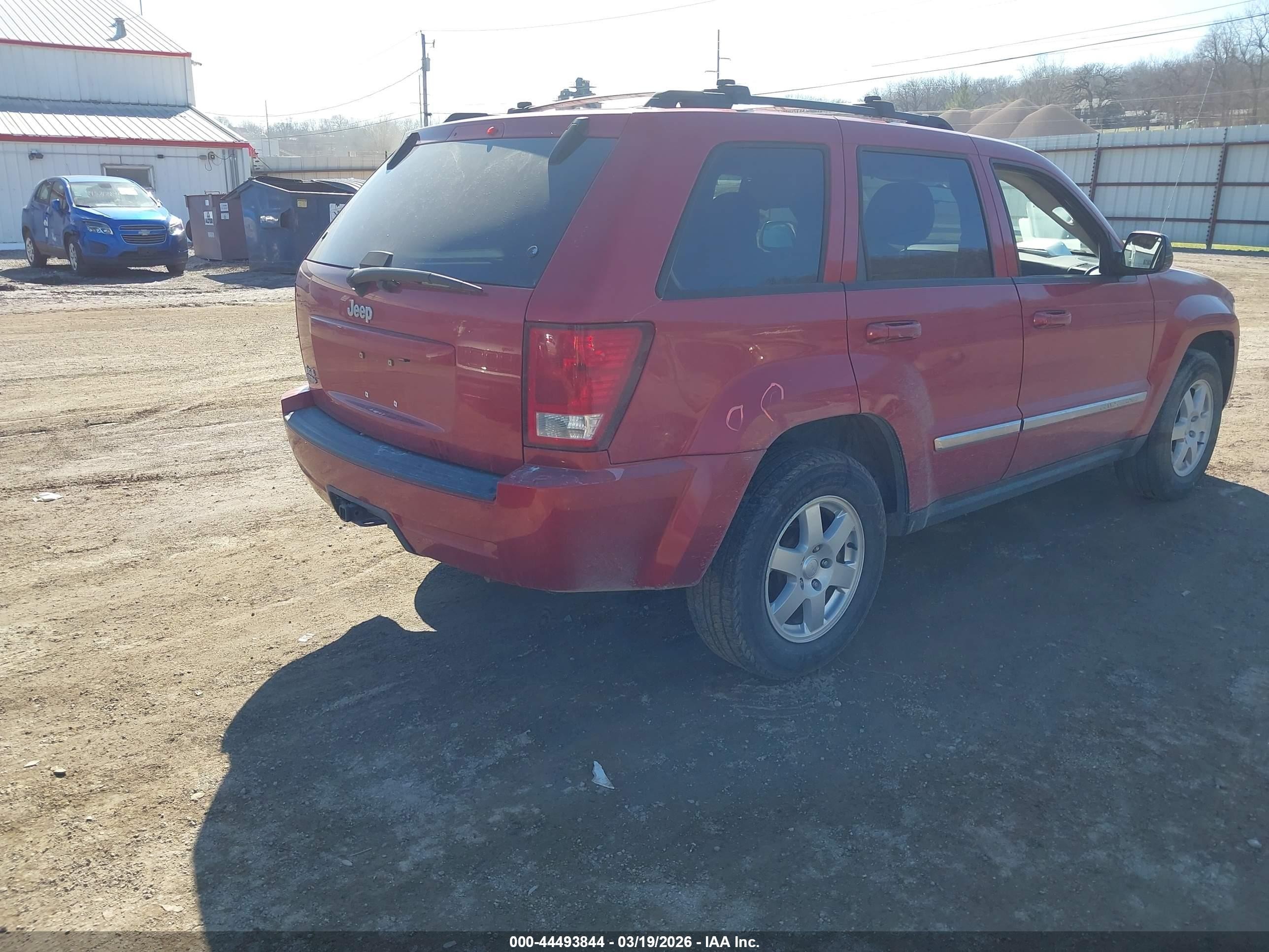 2010 Jeep Grand Cherokee Laredo Red vin: 1J4PR4GK1AC102596