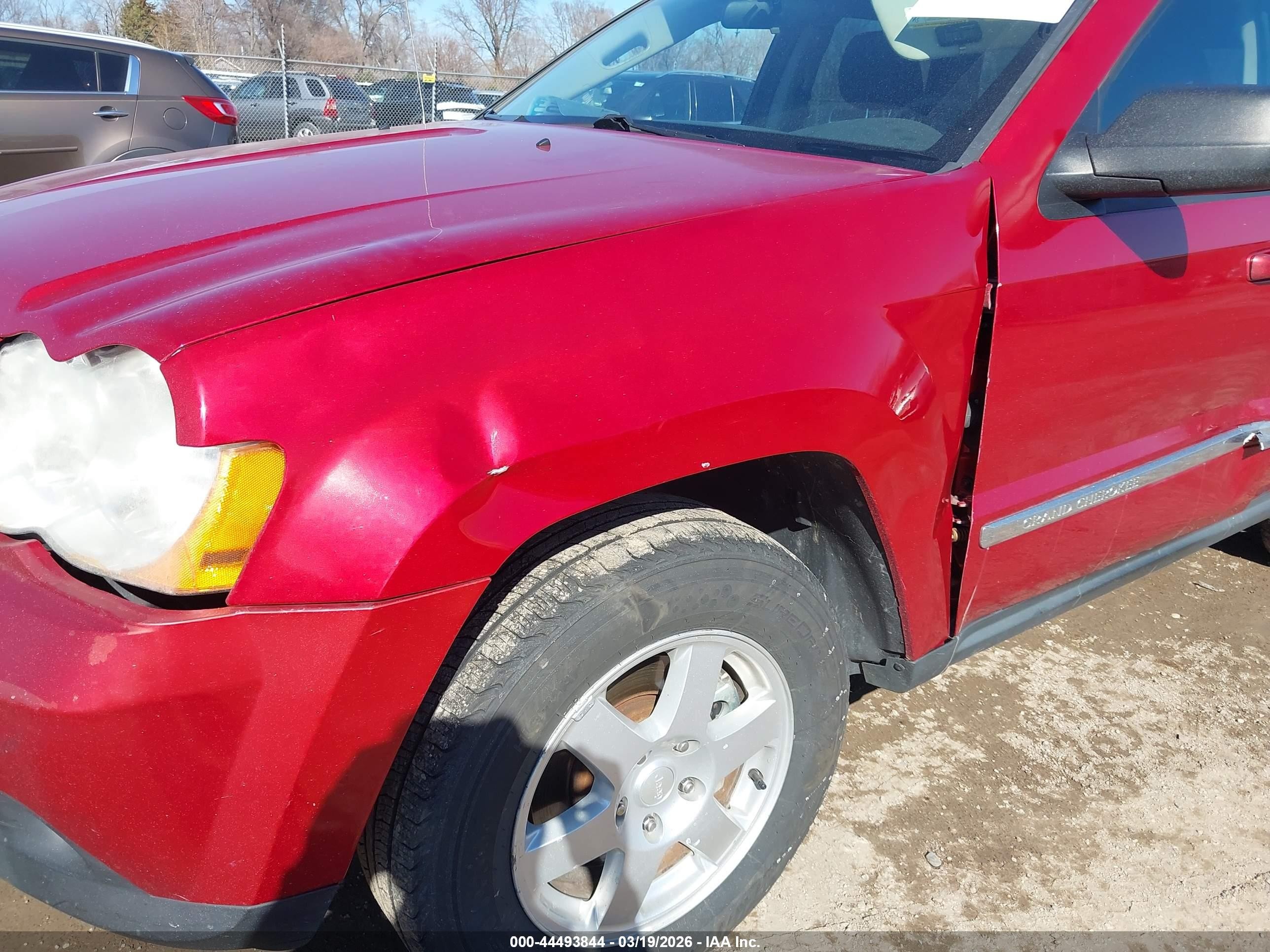 2010 Jeep Grand Cherokee Laredo Red vin: 1J4PR4GK1AC102596