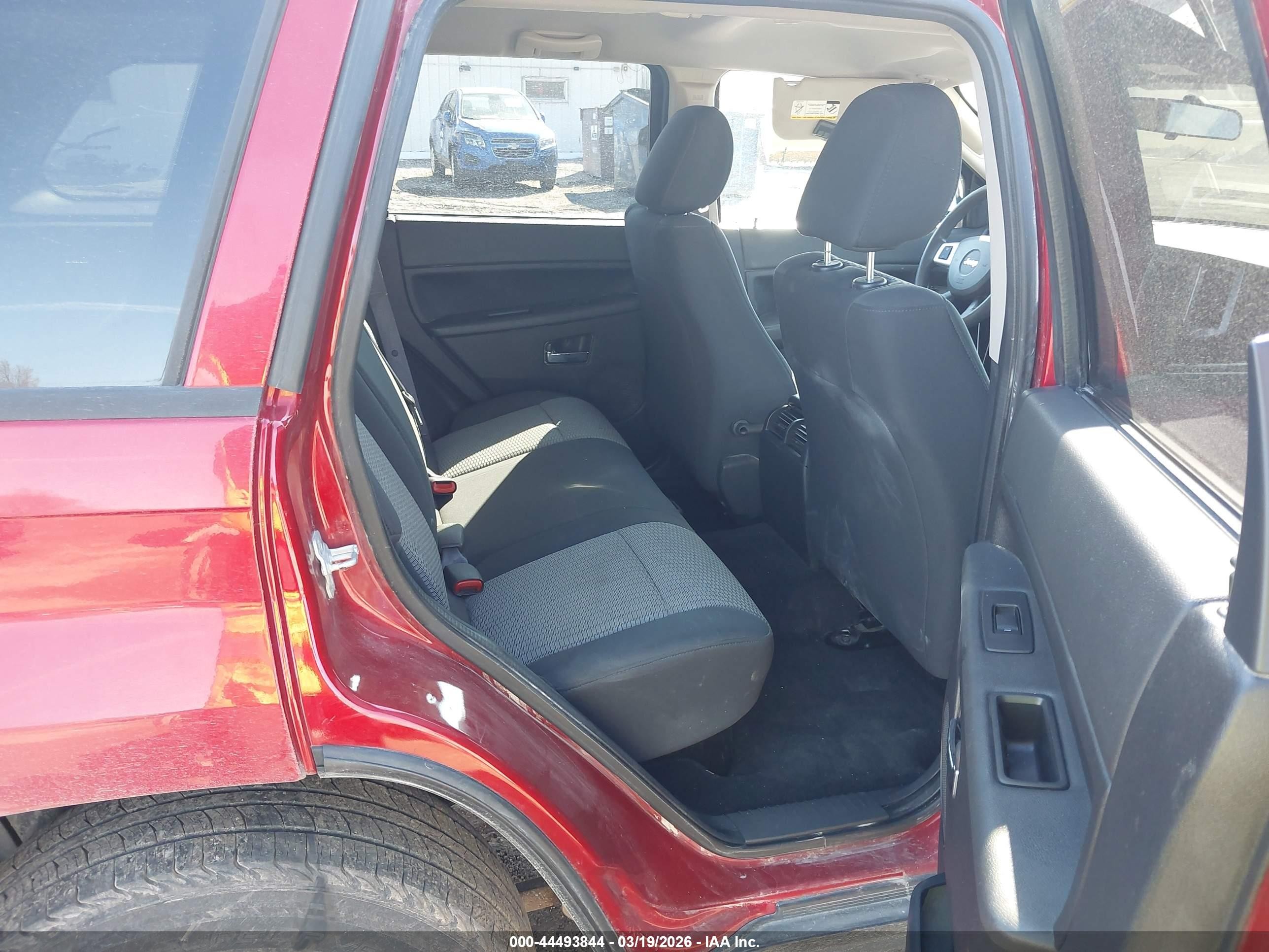 2010 Jeep Grand Cherokee Laredo Red vin: 1J4PR4GK1AC102596