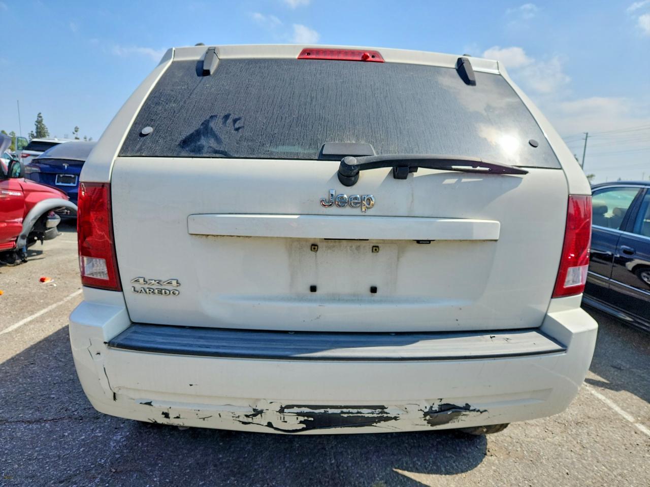 2010 Jeep Grand Cherokee Laredo White vin: 1J4PR4GK2AC150849