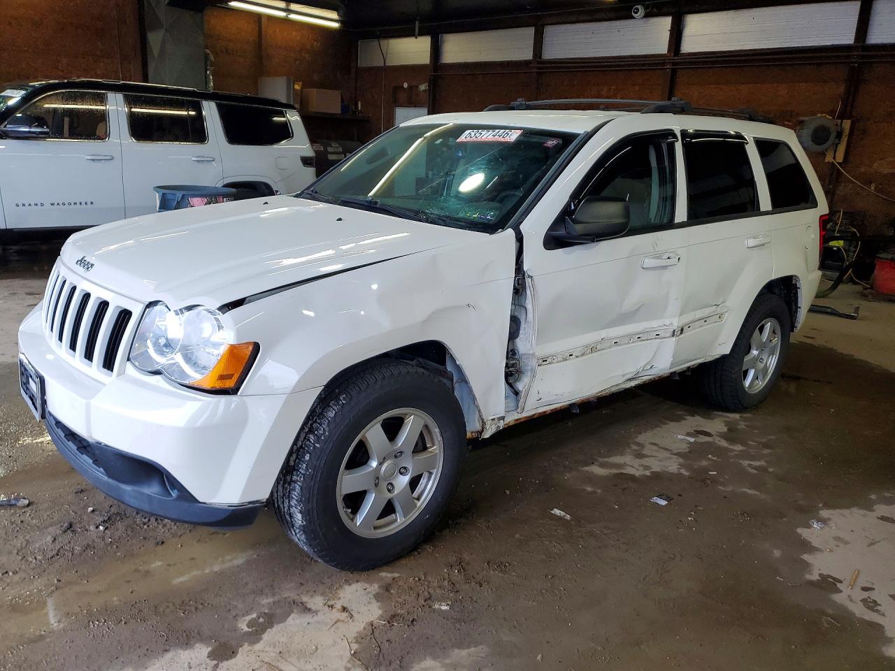 2010 Jeep Grand Cherokee Laredo White vin: 1J4PR4GK3AC111087