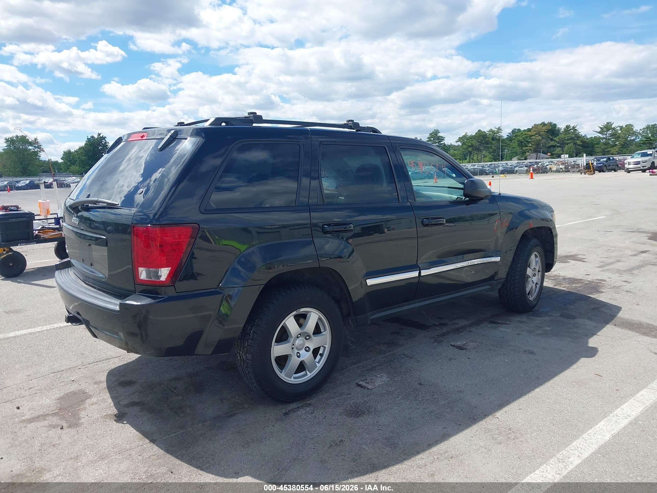 2010 Jeep Grand Cherokee Laredo Черный vin: 1J4PR4GK3AC120033
