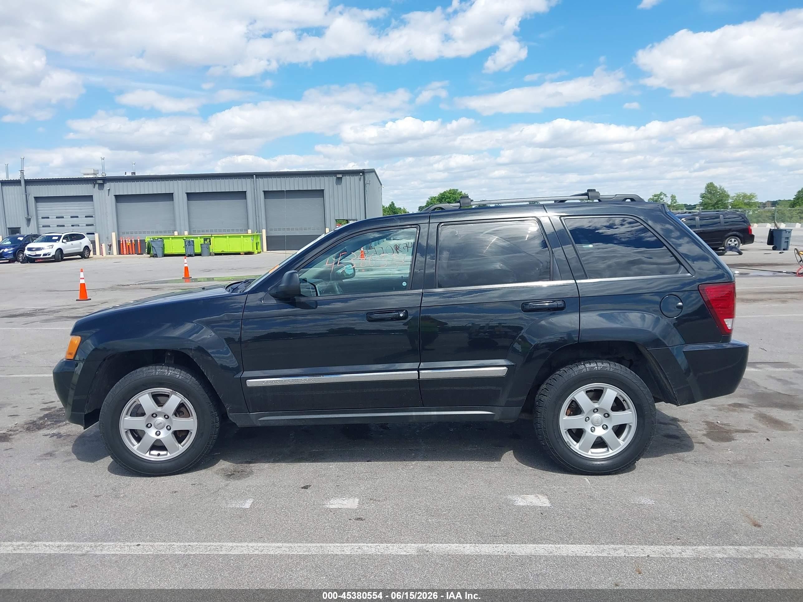 2010 Jeep Grand Cherokee Laredo Черный vin: 1J4PR4GK3AC120033