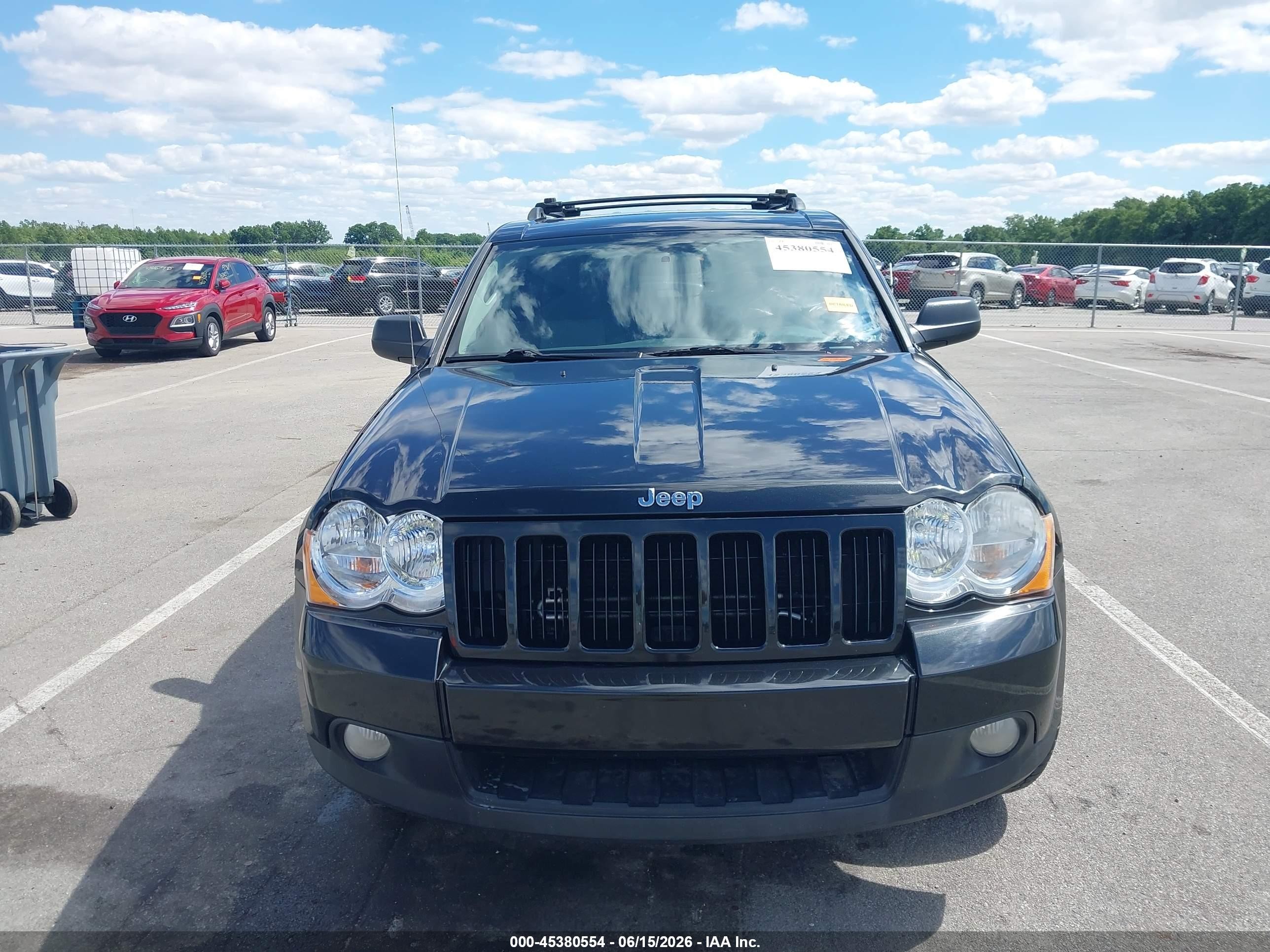 2010 Jeep Grand Cherokee Laredo Черный vin: 1J4PR4GK3AC120033