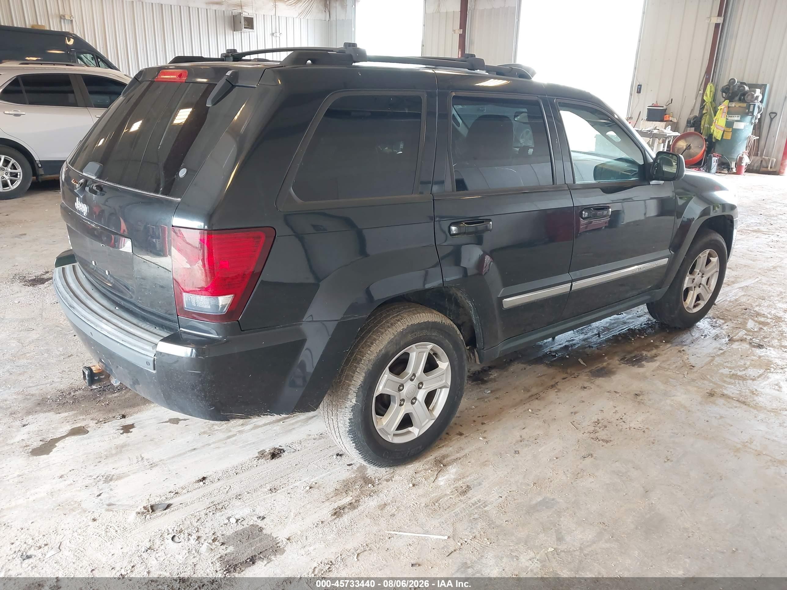 2010 Jeep Grand Cherokee Laredo Черный vin: 1J4PR4GK3AC141500