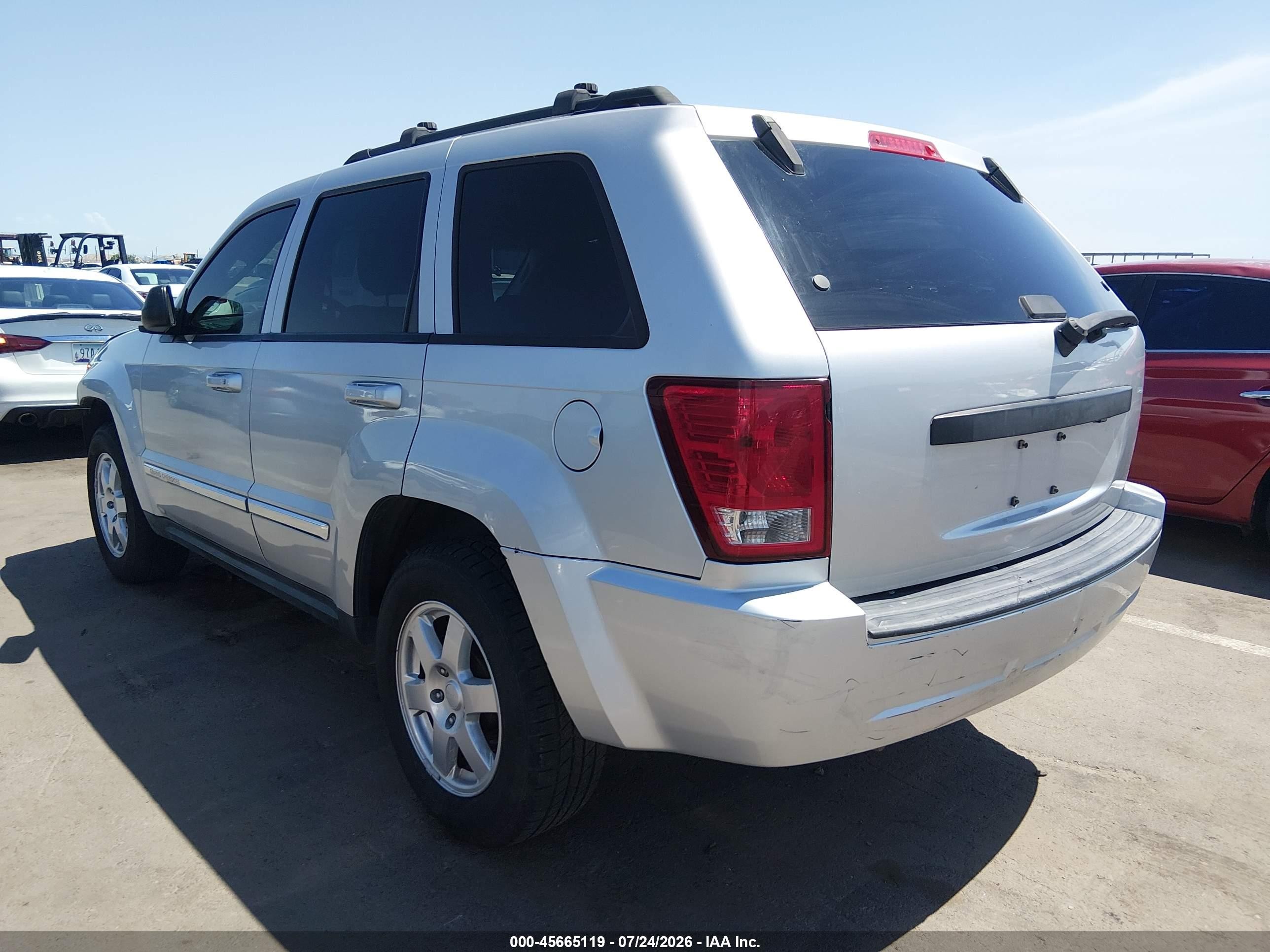 2010 Jeep Grand Cherokee Laredo Silver vin: 1J4PR4GK3AC147801