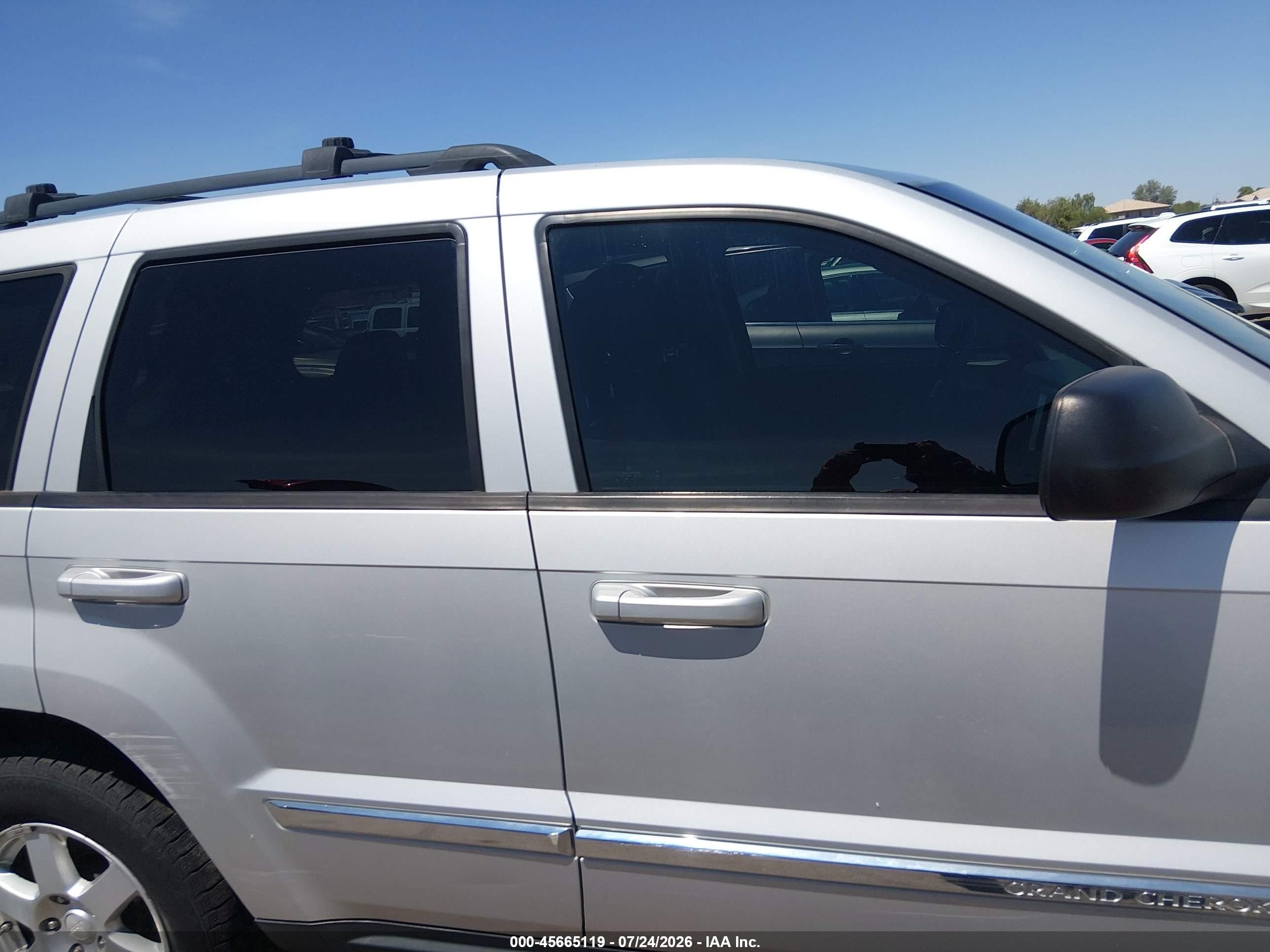 2010 Jeep Grand Cherokee Laredo Silver vin: 1J4PR4GK3AC147801